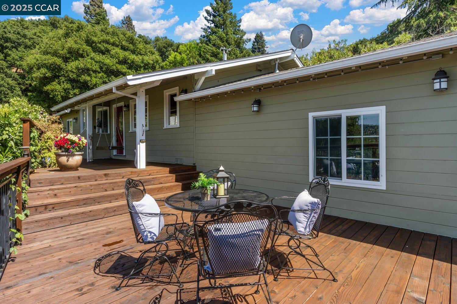 Detail Gallery Image 1 of 1 For 5 Lucille Way, Orinda,  CA 94563 - 3 Beds | 2 Baths