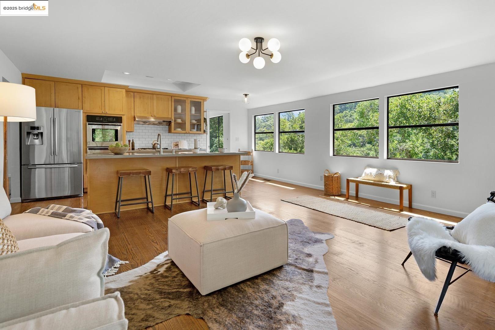 Detail Gallery Image 12 of 52 For 151 La Espiral, Orinda,  CA 94563 - 4 Beds | 2 Baths