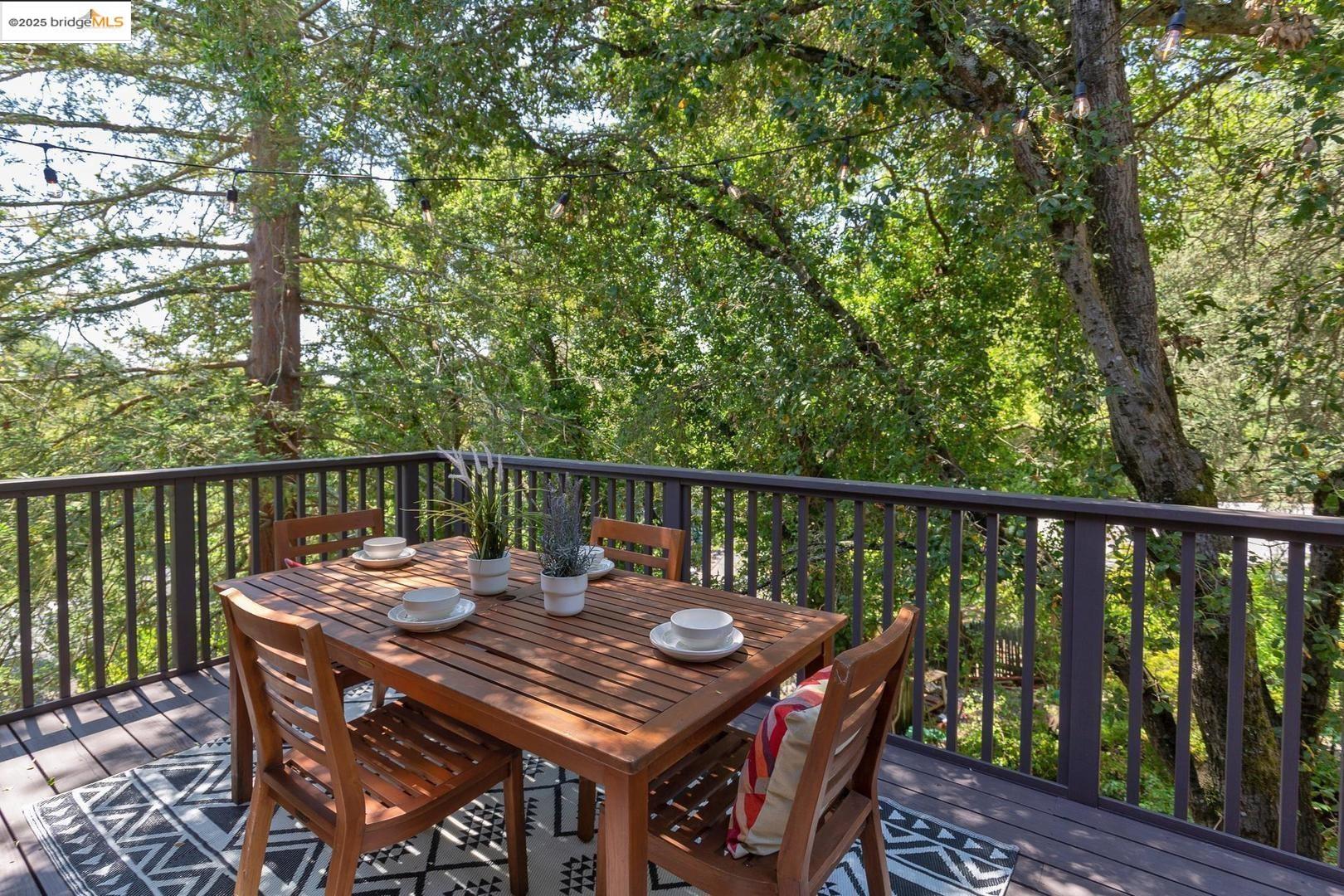 Detail Gallery Image 14 of 52 For 151 La Espiral, Orinda,  CA 94563 - 4 Beds | 2 Baths