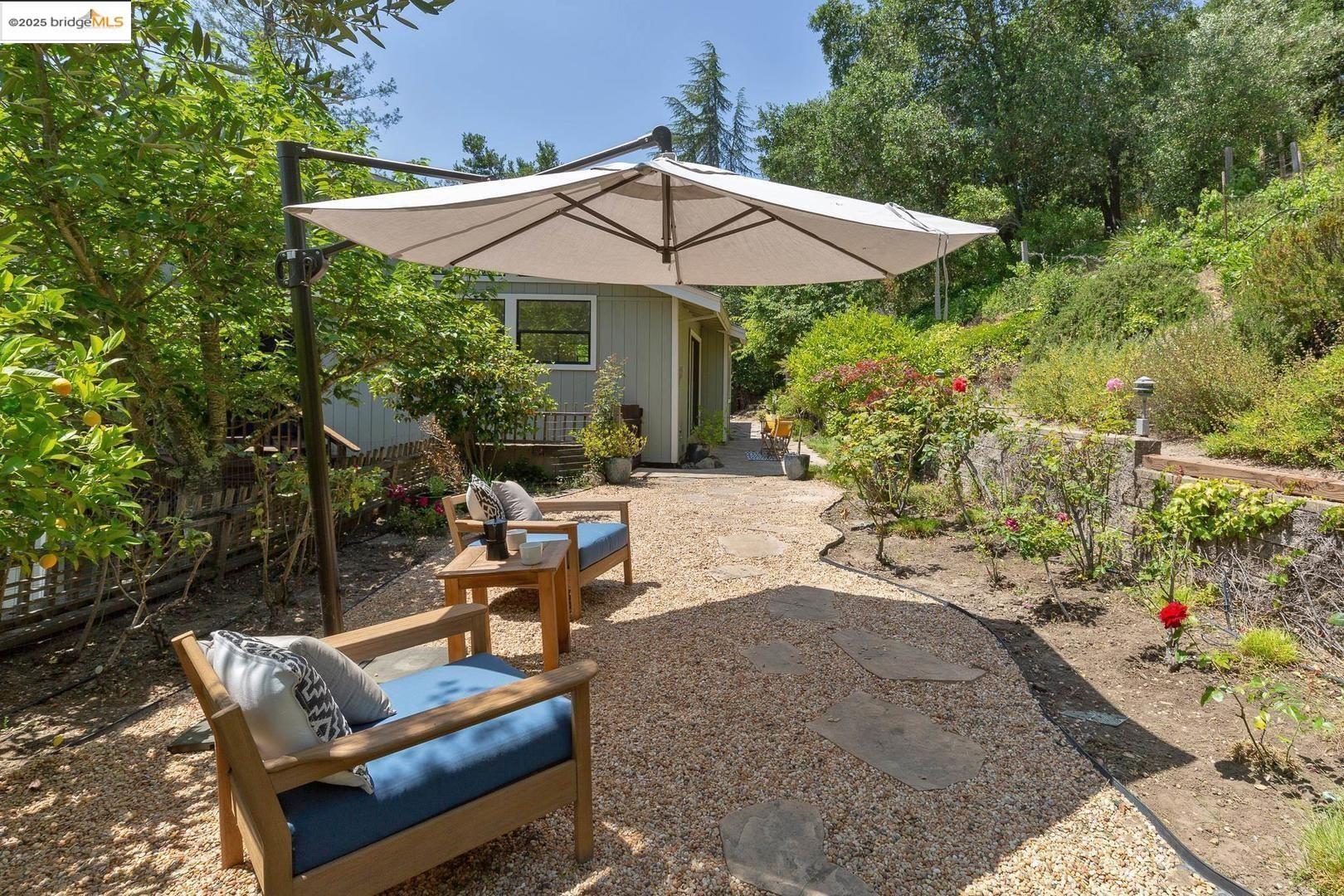 Detail Gallery Image 20 of 52 For 151 La Espiral, Orinda,  CA 94563 - 4 Beds | 2 Baths