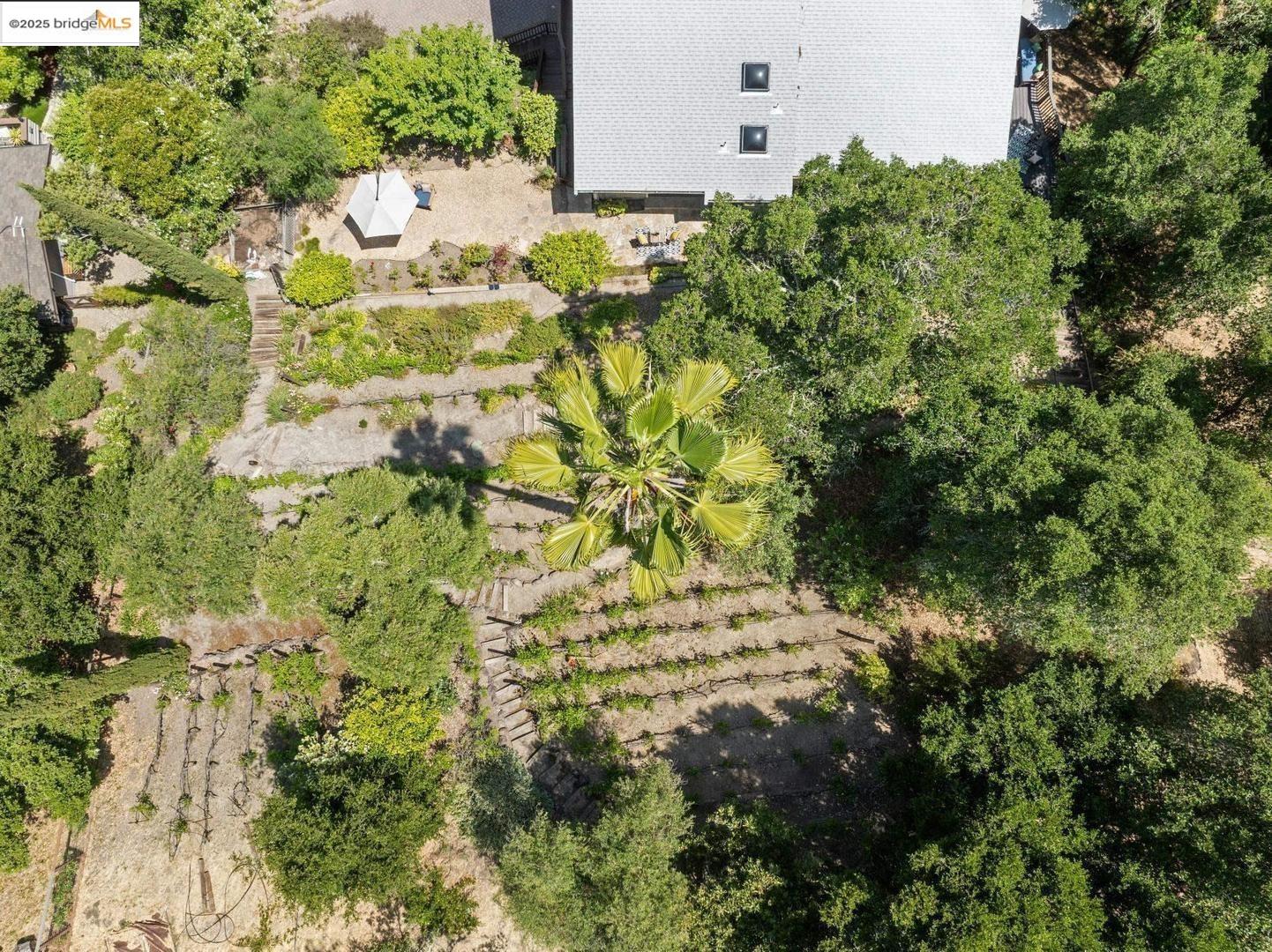 Detail Gallery Image 47 of 52 For 151 La Espiral, Orinda,  CA 94563 - 4 Beds | 2 Baths