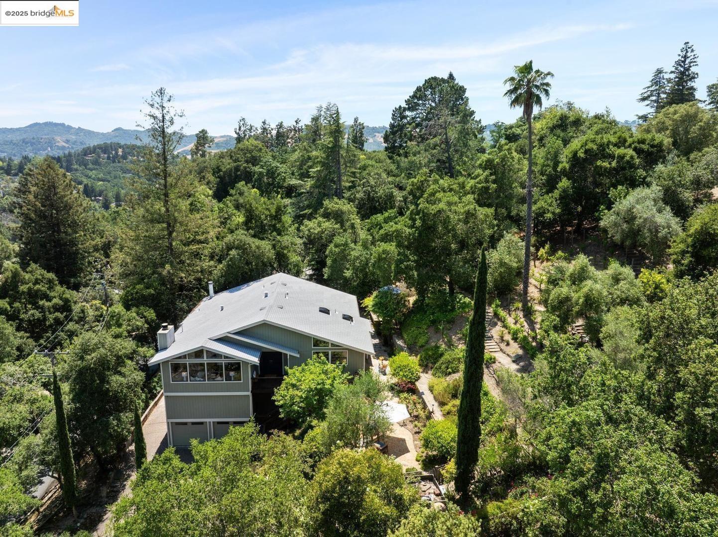 Detail Gallery Image 48 of 52 For 151 La Espiral, Orinda,  CA 94563 - 4 Beds | 2 Baths
