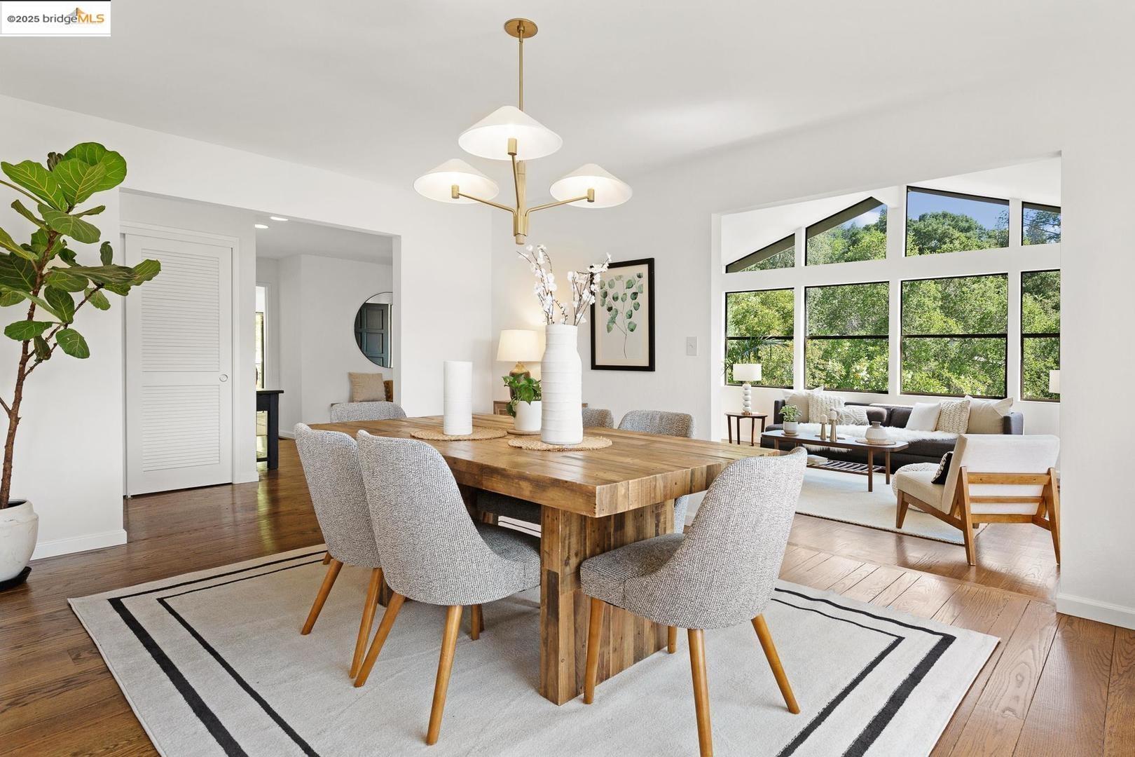 Detail Gallery Image 8 of 52 For 151 La Espiral, Orinda,  CA 94563 - 4 Beds | 2 Baths