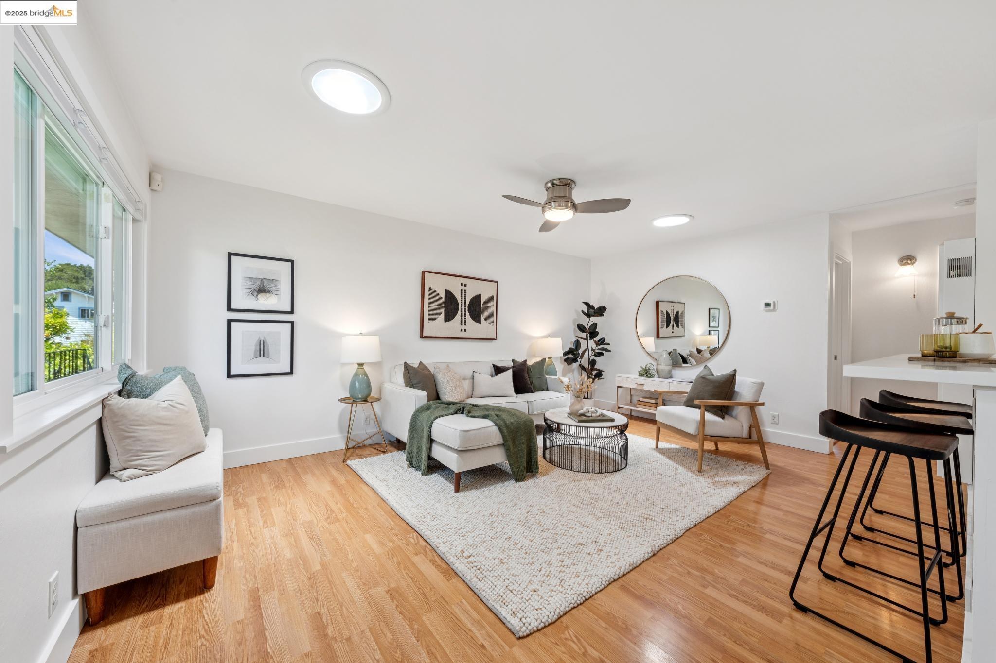 Photo #5: 41100521 Listing: Photo #5