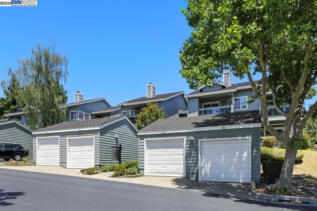 Detail Gallery Image 2 of 52 For 7860 Canyon Meadow Cir #H,  Pleasanton,  CA 94588 - 3 Beds | 2 Baths