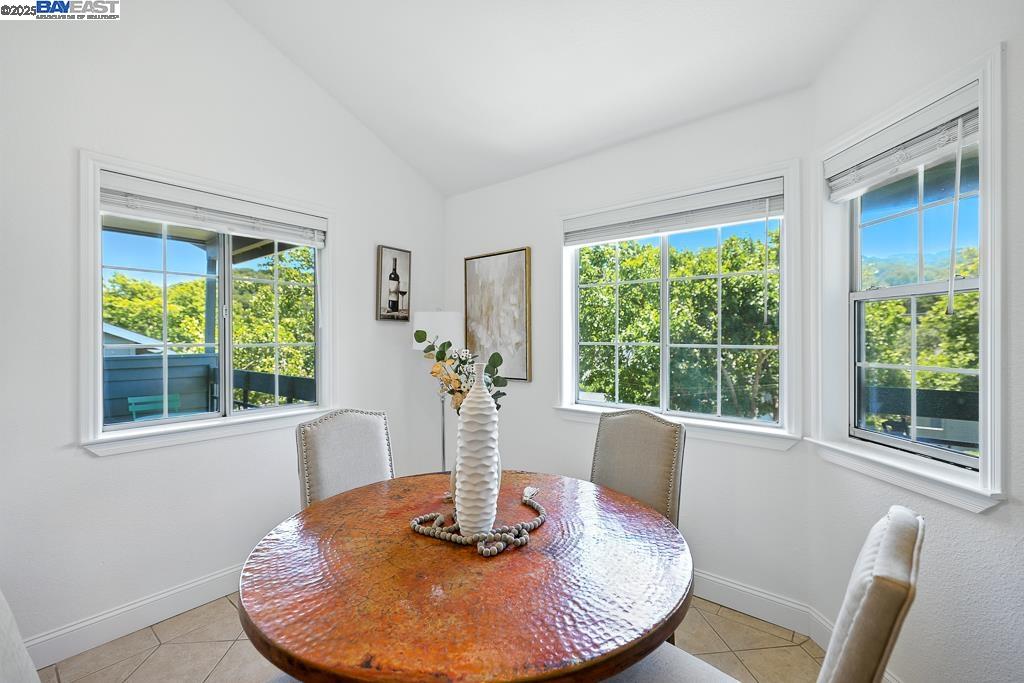 Detail Gallery Image 11 of 52 For 7860 Canyon Meadow Cir #H,  Pleasanton,  CA 94588 - 3 Beds | 2 Baths