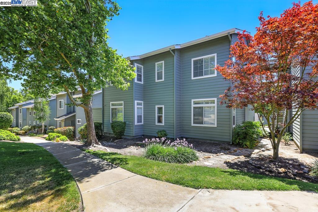 Detail Gallery Image 40 of 52 For 7860 Canyon Meadow Cir #H,  Pleasanton,  CA 94588 - 3 Beds | 2 Baths