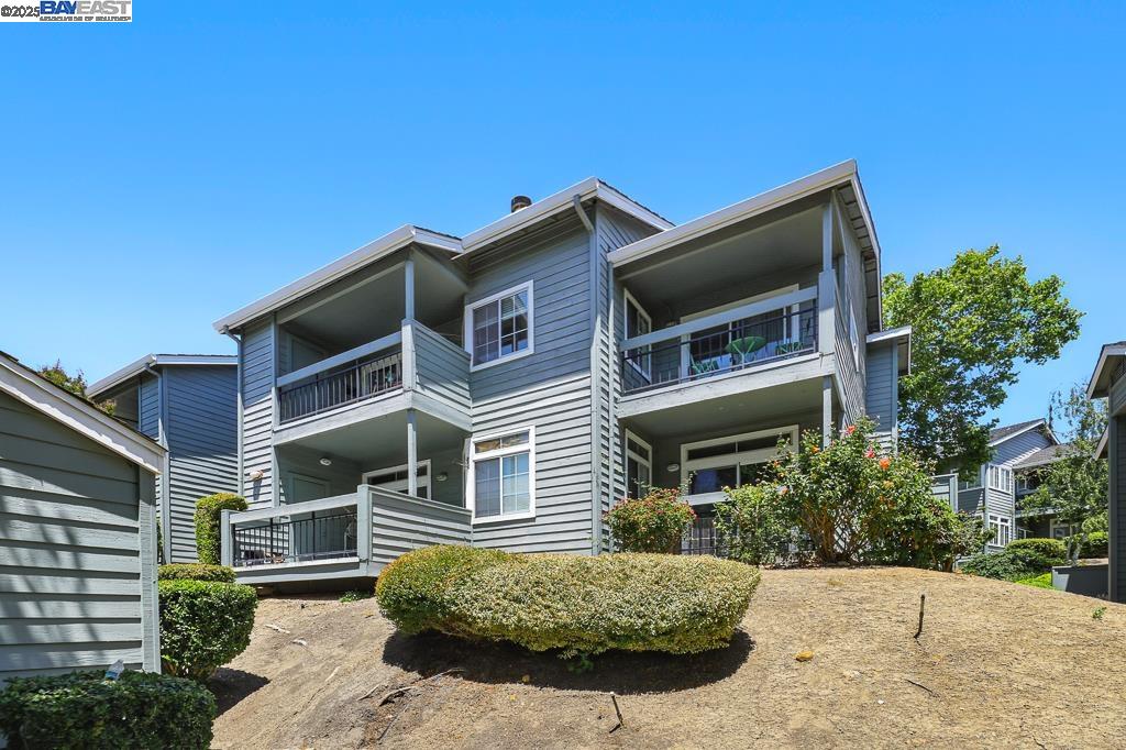 Detail Gallery Image 5 of 52 For 7860 Canyon Meadow Cir #H,  Pleasanton,  CA 94588 - 3 Beds | 2 Baths