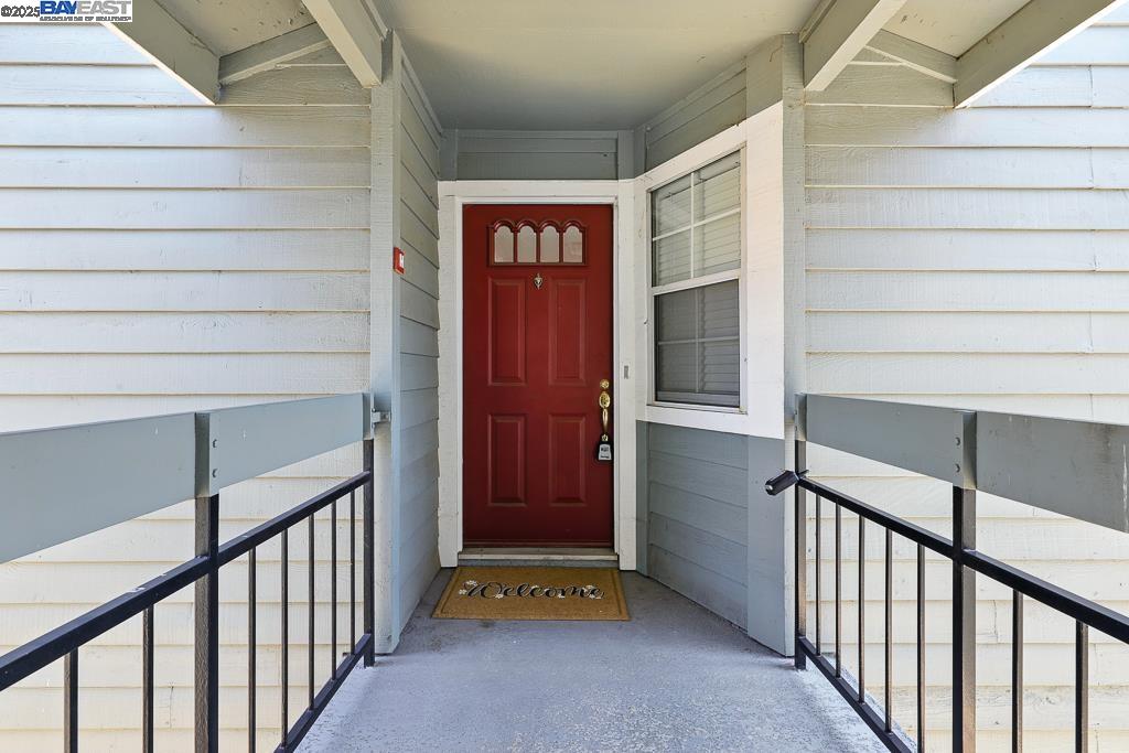 Detail Gallery Image 8 of 52 For 7860 Canyon Meadow Cir #H,  Pleasanton,  CA 94588 - 3 Beds | 2 Baths
