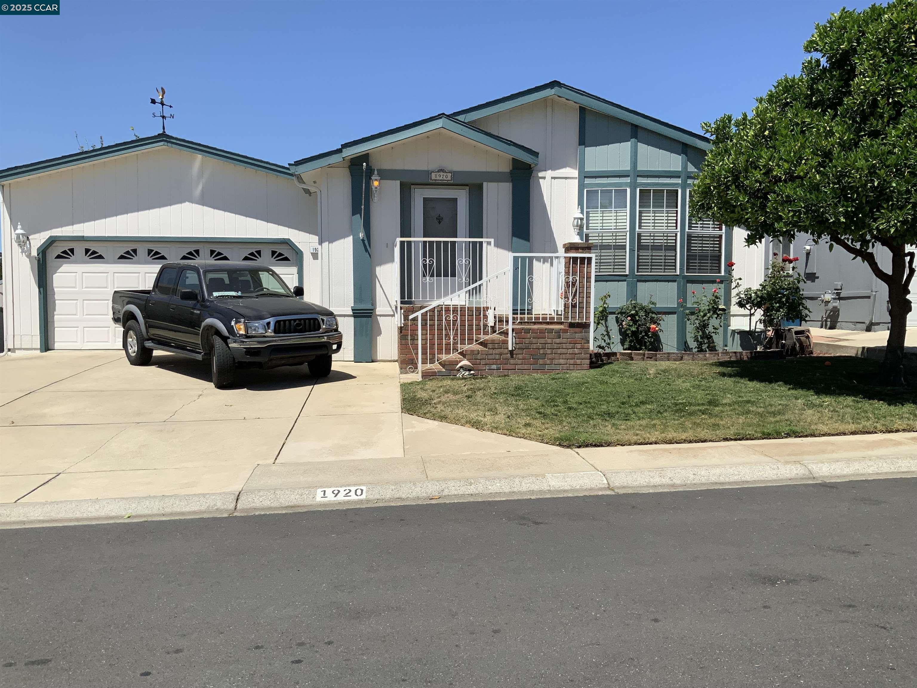 Front Image Thumbnail for CC41100523