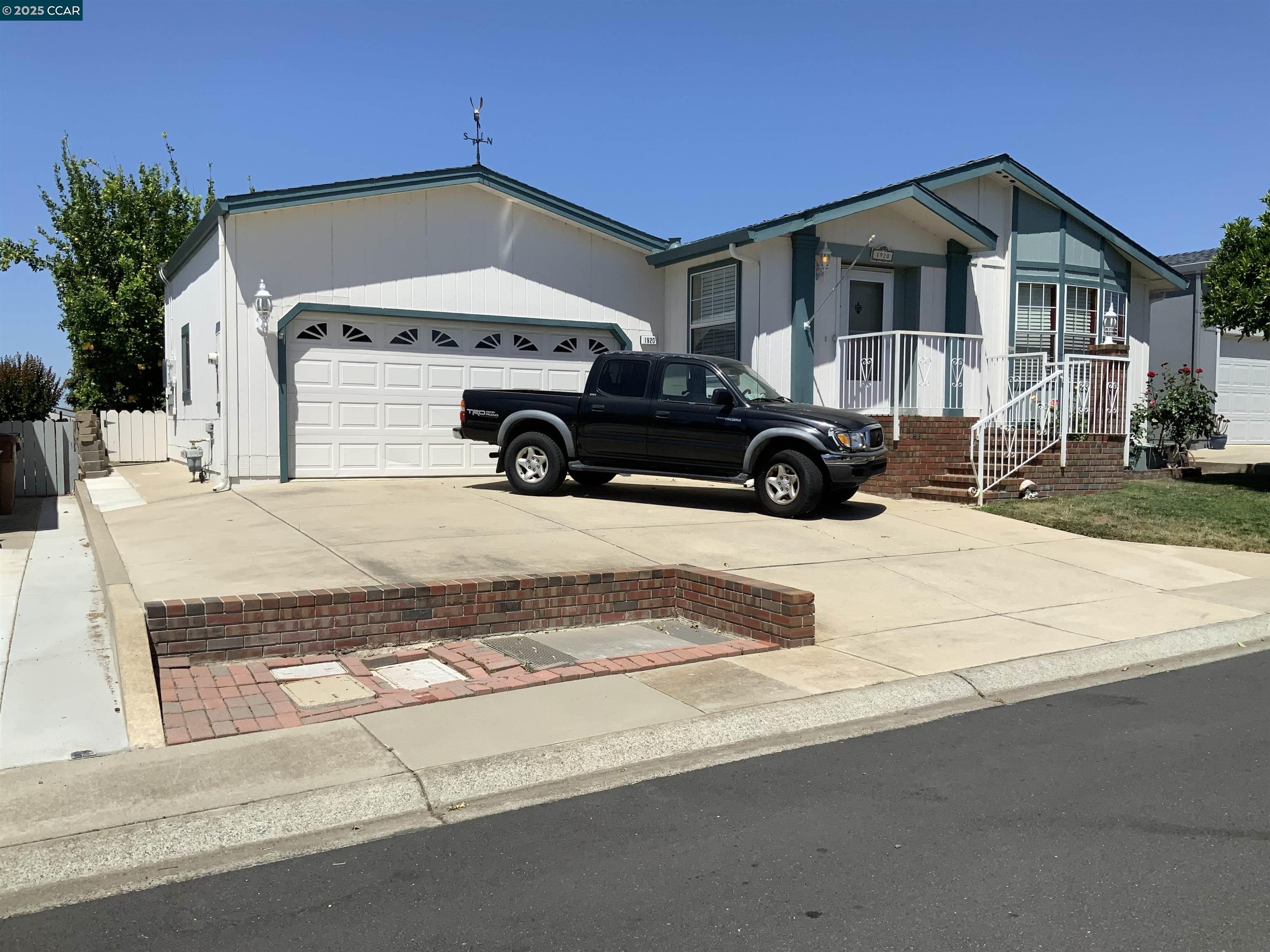 Detail Gallery Image 3 of 52 For 1920 Geneva Ln, Antioch,  CA 94509-0000 - 2 Beds | 2 Baths