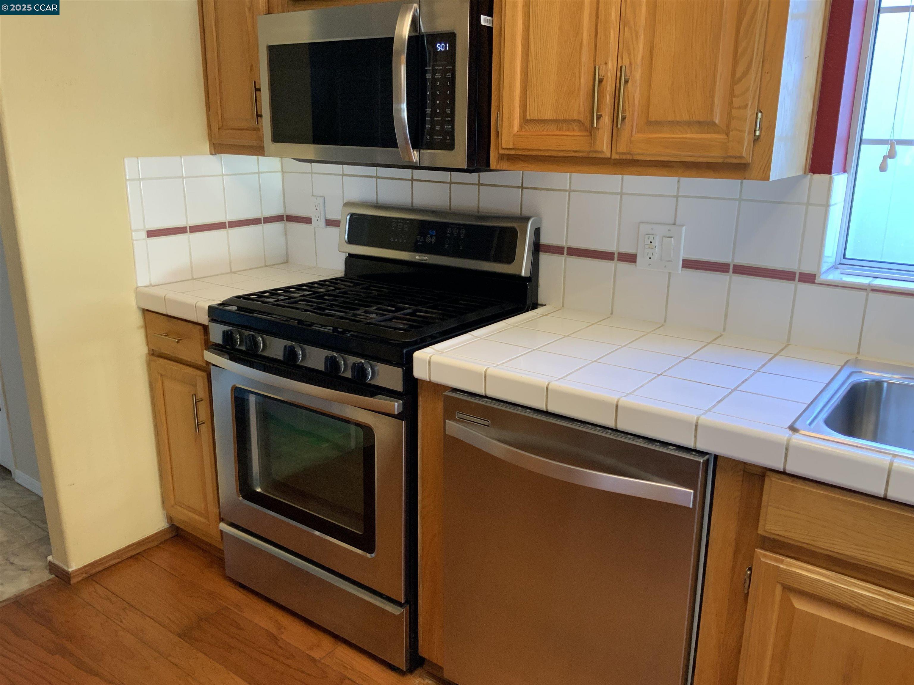 Detail Gallery Image 23 of 52 For 1920 Geneva Ln, Antioch,  CA 94509-0000 - 2 Beds | 2 Baths