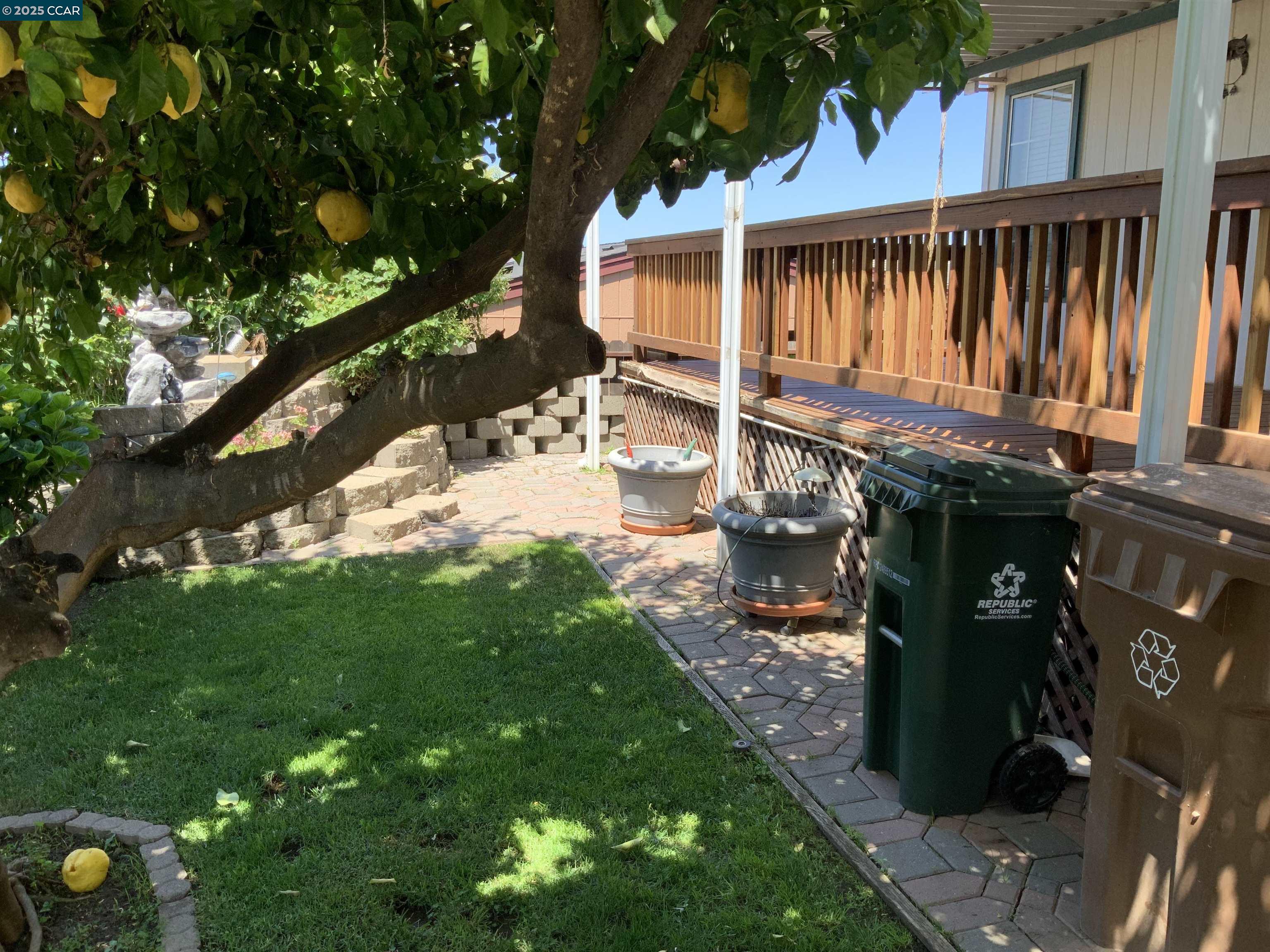 Detail Gallery Image 4 of 52 For 1920 Geneva Ln, Antioch,  CA 94509-0000 - 2 Beds | 2 Baths