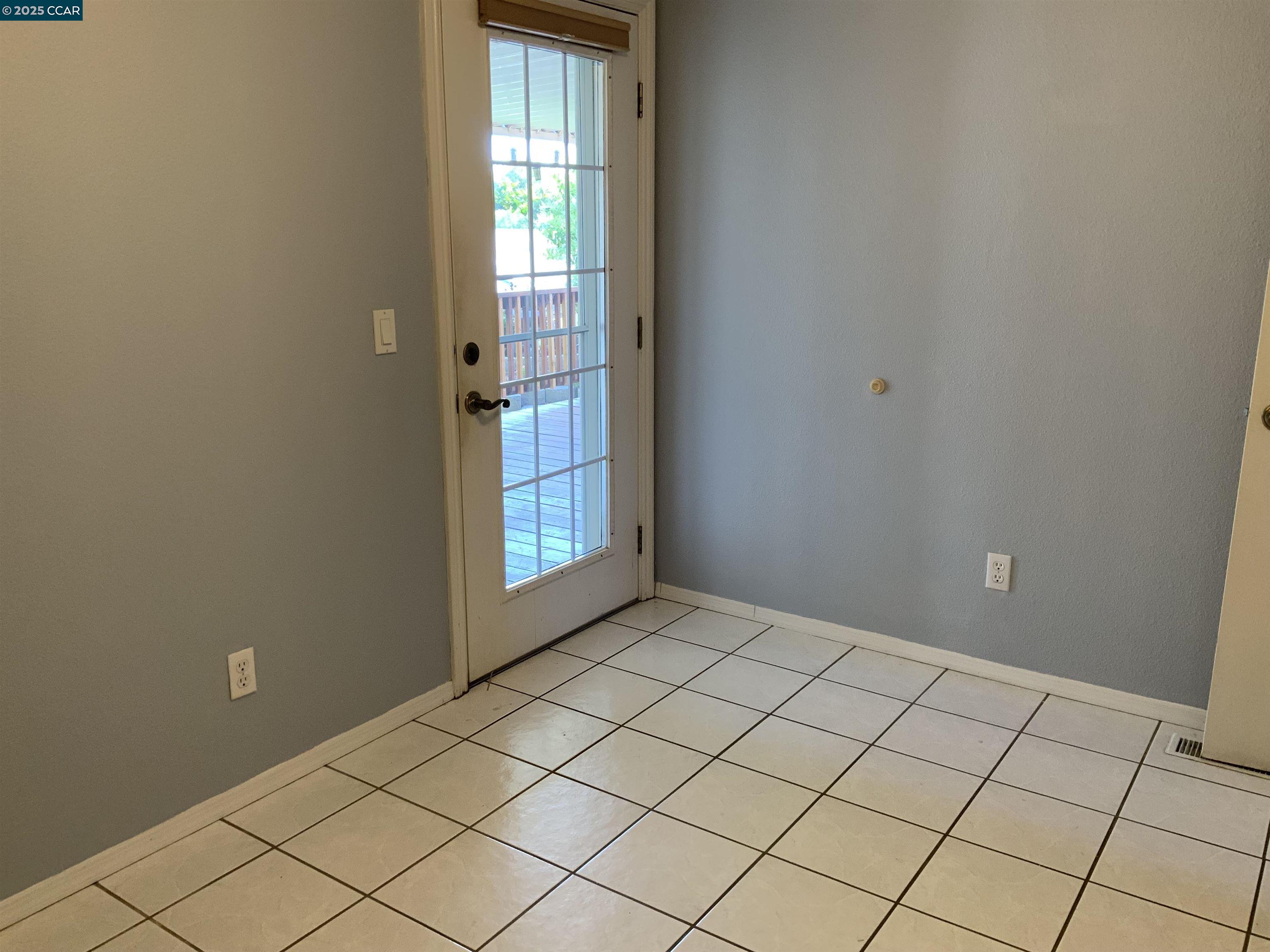 Detail Gallery Image 33 of 52 For 1920 Geneva Ln, Antioch,  CA 94509-0000 - 2 Beds | 2 Baths