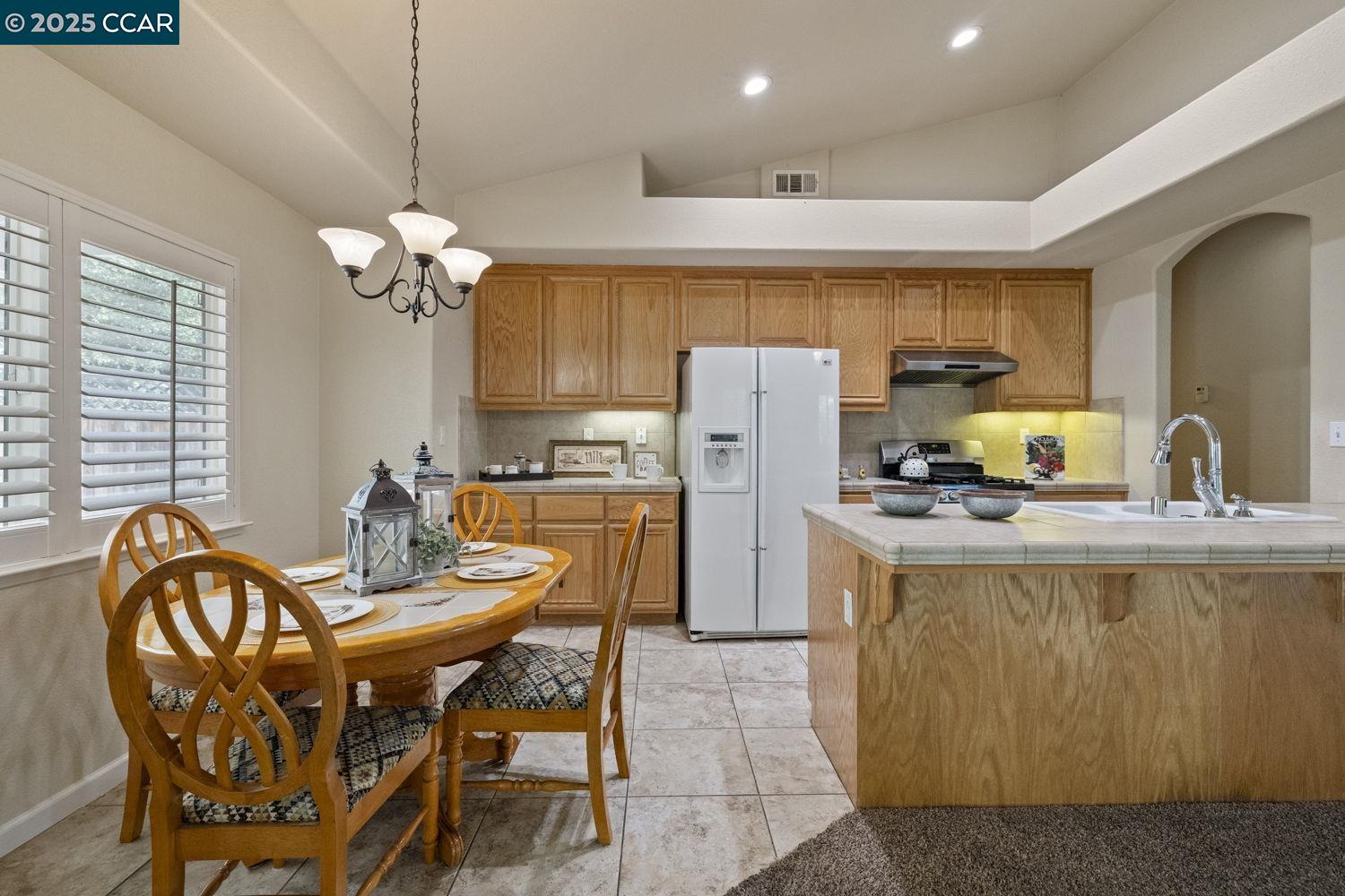 Detail Gallery Image 11 of 34 For 395 N Arbona Cir, Sonora,  CA 95370 - 4 Beds | 2 Baths