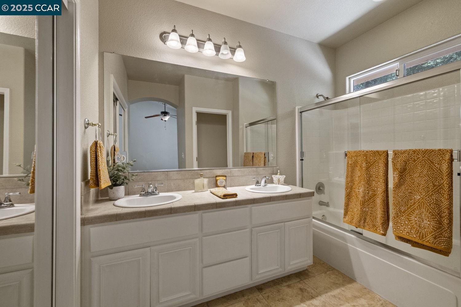 Detail Gallery Image 17 of 34 For 395 N Arbona Cir, Sonora,  CA 95370 - 4 Beds | 2 Baths