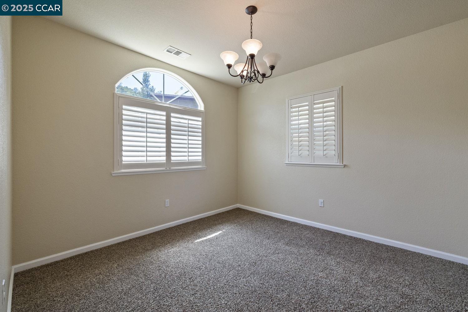 Detail Gallery Image 6 of 34 For 395 N Arbona Cir, Sonora,  CA 95370 - 4 Beds | 2 Baths