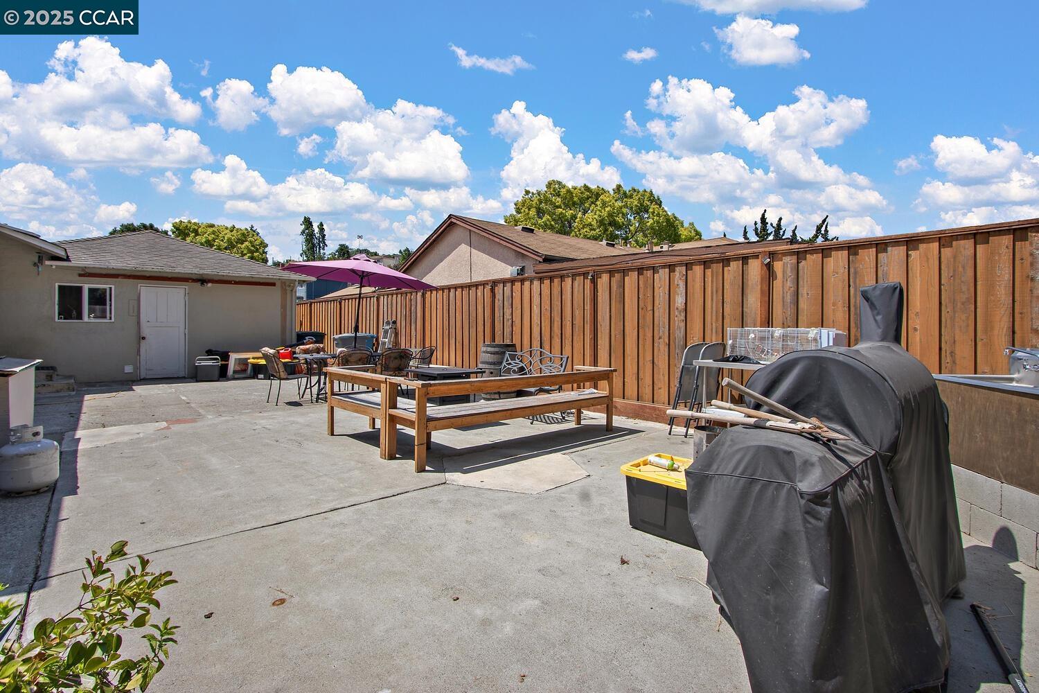 Detail Gallery Image 25 of 29 For 1214 Sereno Dr, Vallejo,  CA 94589 - 3 Beds | 1 Baths