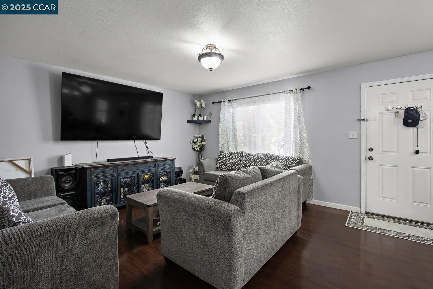 Detail Gallery Image 7 of 29 For 1214 Sereno Dr, Vallejo,  CA 94589 - 3 Beds | 1 Baths