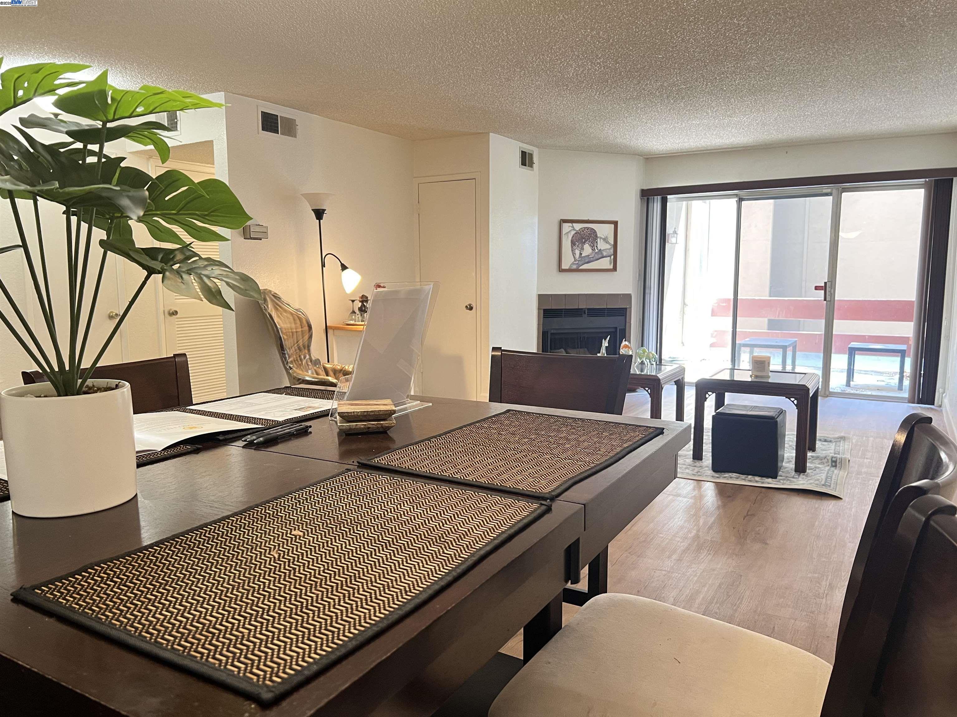 Photo #1: 41100541 Listing: Photo #1