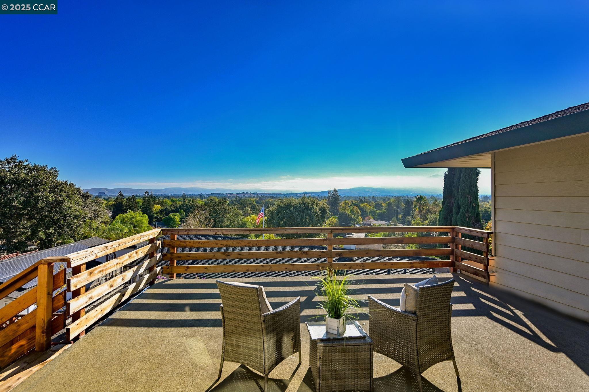 Detail Gallery Image 2 of 34 For 576 Best Rd, Pleasant Hill,  CA 94523 - 4 Beds | 3/1 Baths