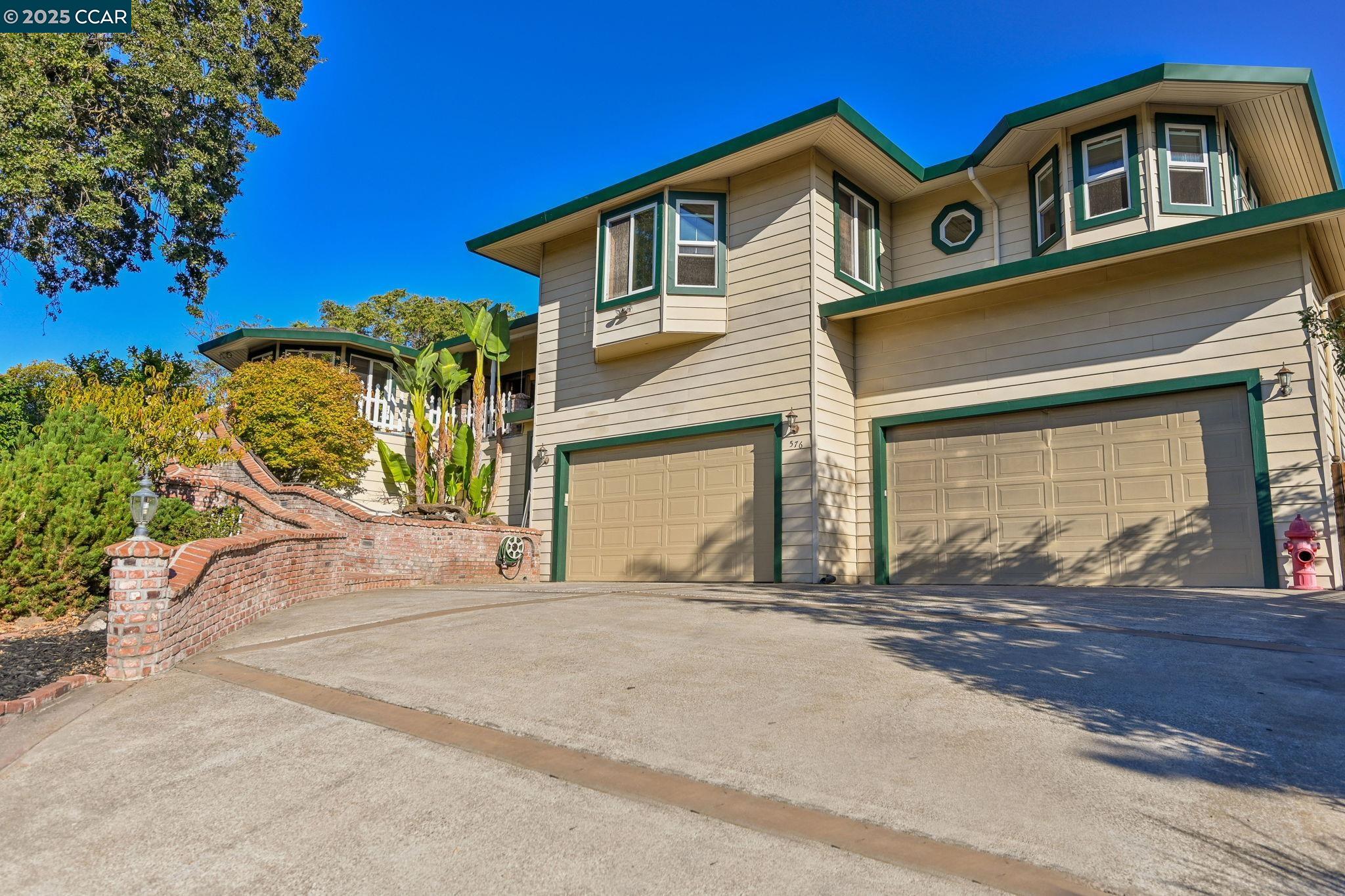 Detail Gallery Image 3 of 34 For 576 Best Rd, Pleasant Hill,  CA 94523 - 4 Beds | 3/1 Baths