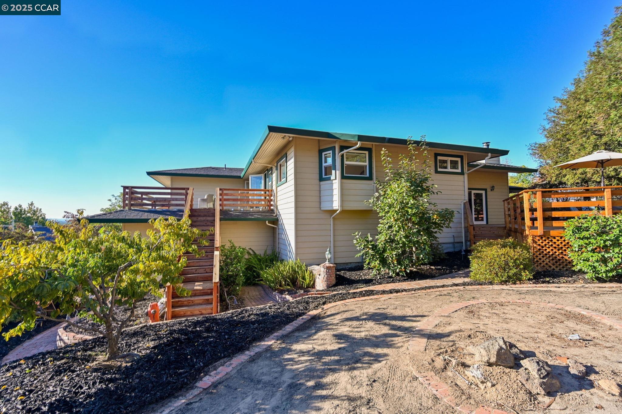 Detail Gallery Image 32 of 34 For 576 Best Rd, Pleasant Hill,  CA 94523 - 4 Beds | 3/1 Baths