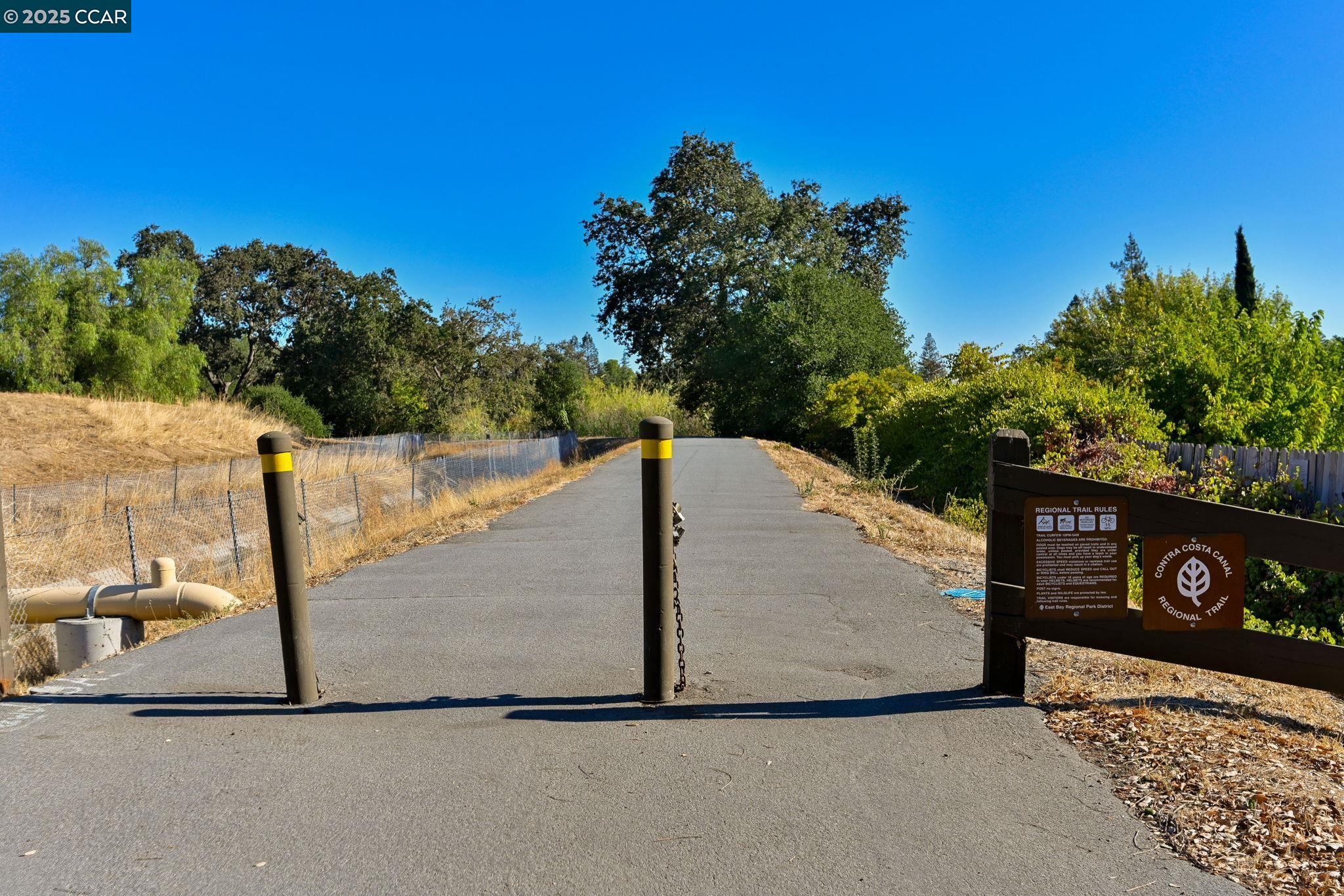Detail Gallery Image 34 of 34 For 576 Best Rd, Pleasant Hill,  CA 94523 - 4 Beds | 3/1 Baths