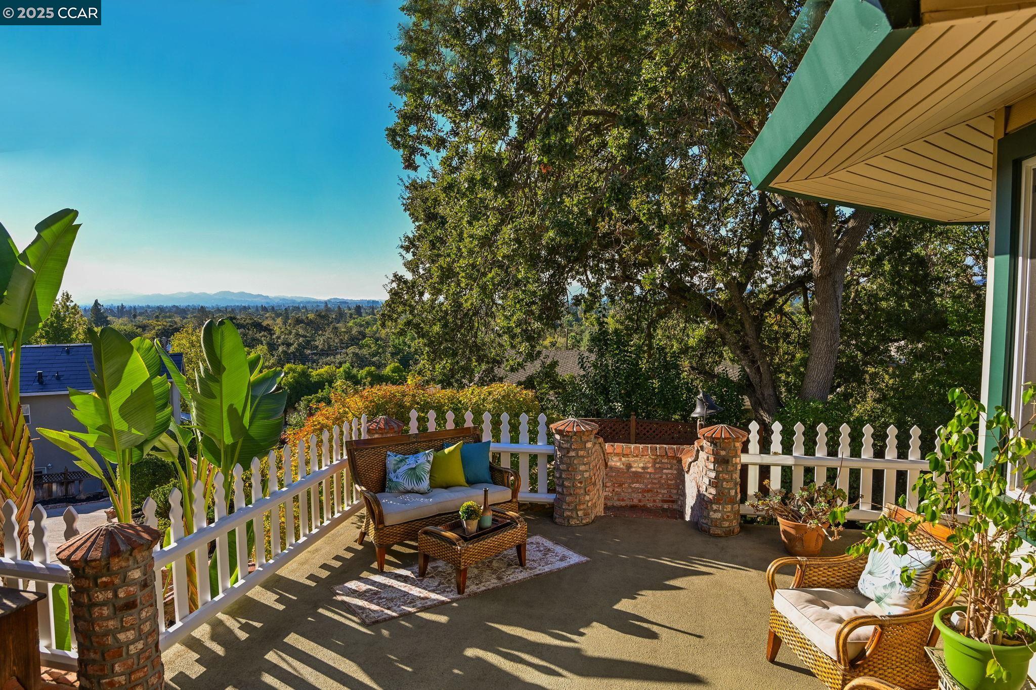 Detail Gallery Image 5 of 34 For 576 Best Rd, Pleasant Hill,  CA 94523 - 4 Beds | 3/1 Baths