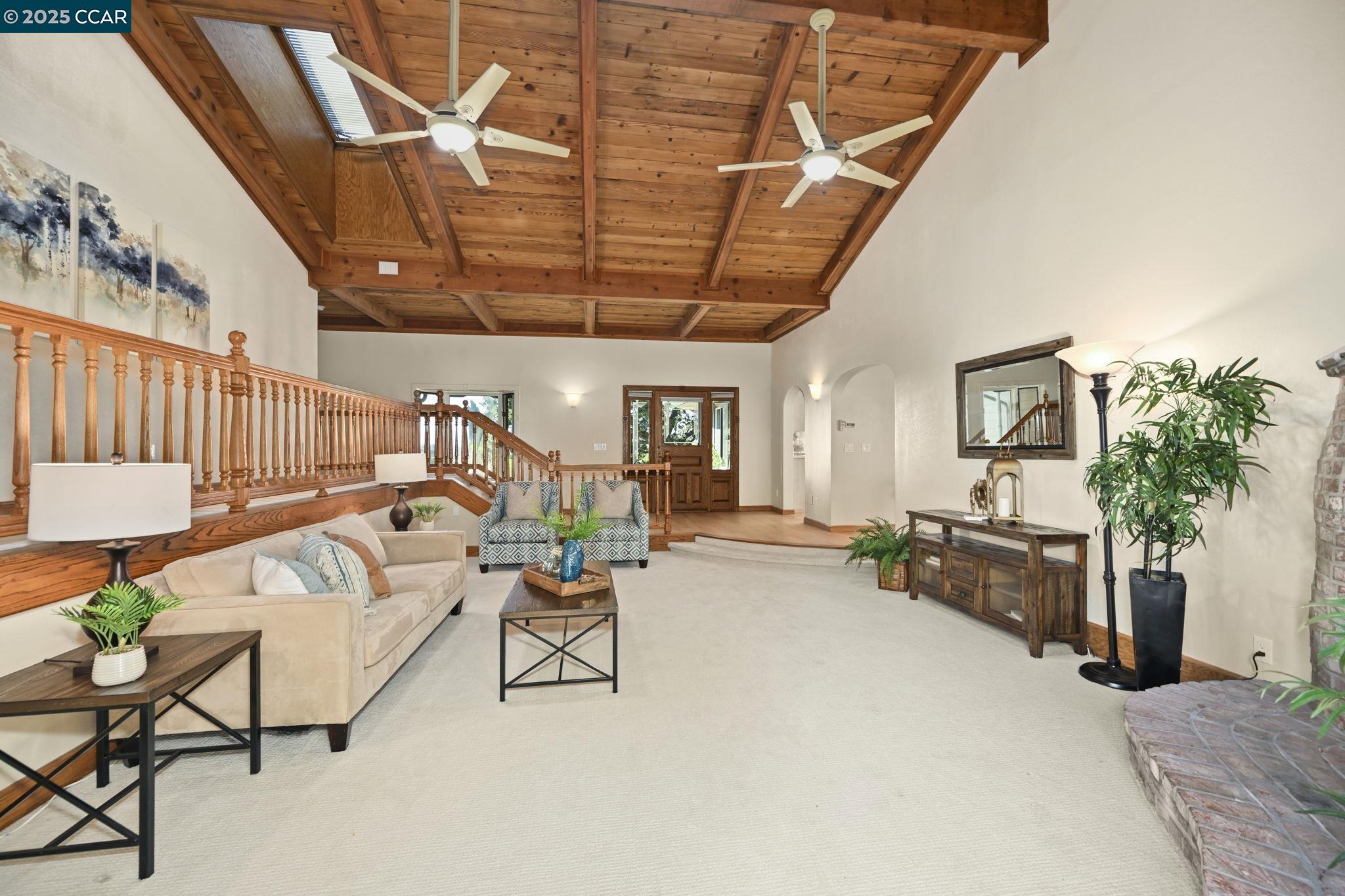 Detail Gallery Image 9 of 34 For 576 Best Rd, Pleasant Hill,  CA 94523 - 4 Beds | 3/1 Baths