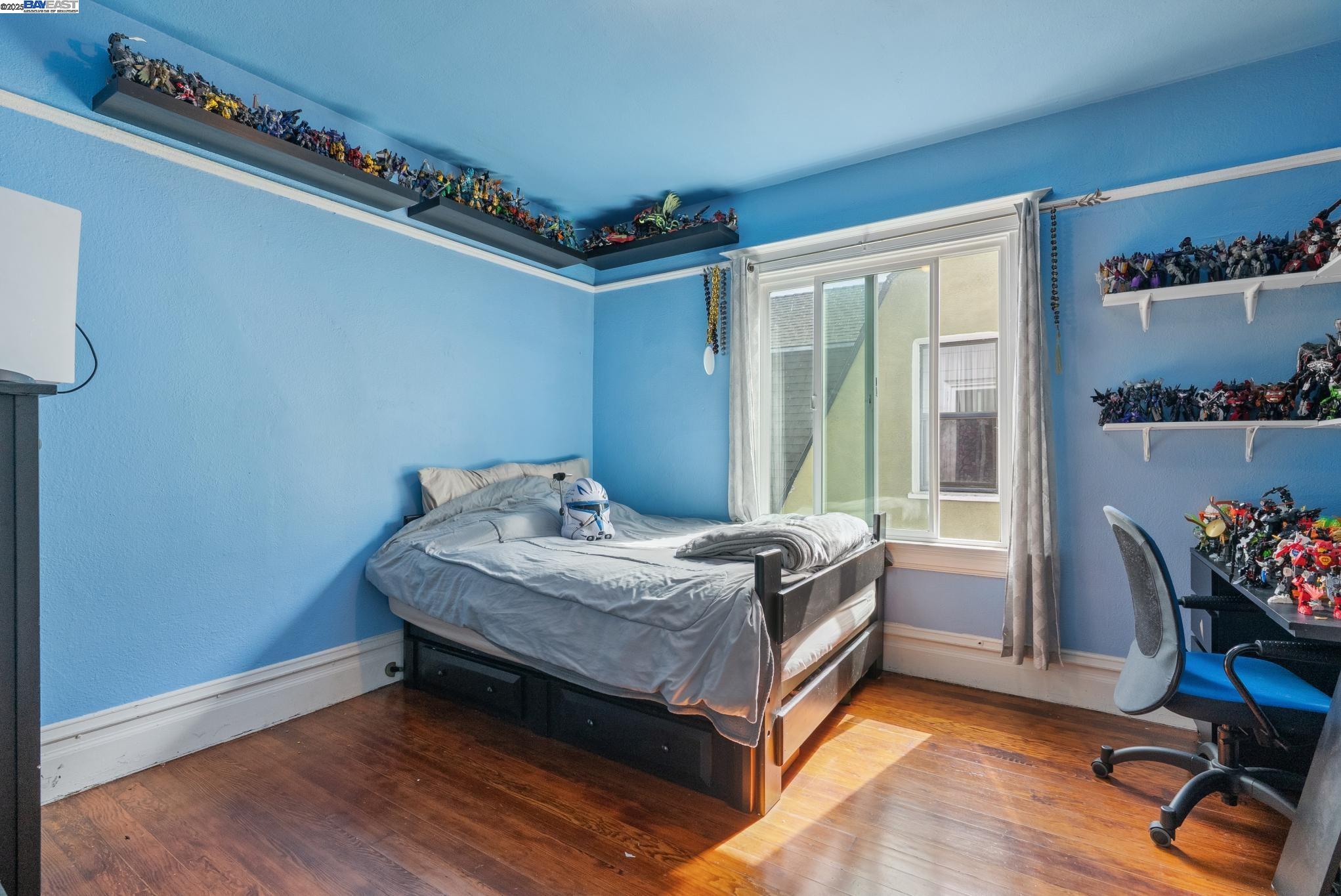 Detail Gallery Image 20 of 56 For 1706 Fairview St, Berkeley,  CA 94703 - 4 Beds | 2 Baths