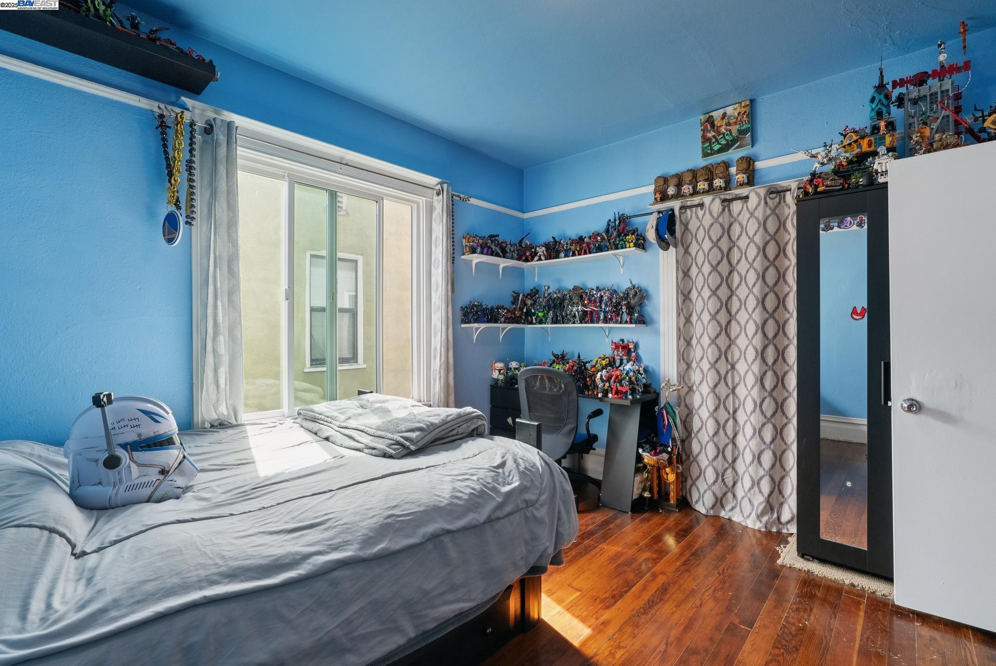 Detail Gallery Image 21 of 56 For 1706 Fairview St, Berkeley,  CA 94703 - 4 Beds | 2 Baths