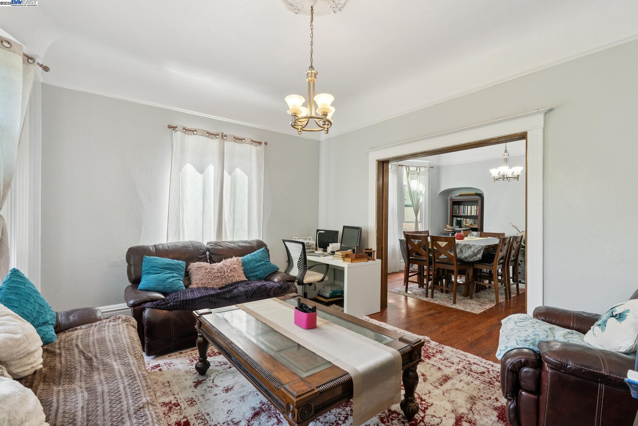 Detail Gallery Image 26 of 56 For 1706 Fairview St, Berkeley,  CA 94703 - 4 Beds | 2 Baths