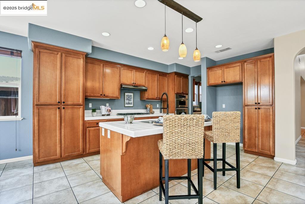 Detail Gallery Image 11 of 42 For 6327 Crystal Springs Cir, Discovery Bay,  CA 94505 - 4 Beds | 3 Baths