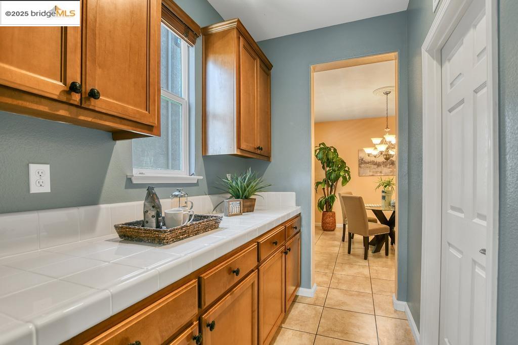 Detail Gallery Image 15 of 42 For 6327 Crystal Springs Cir, Discovery Bay,  CA 94505 - 4 Beds | 3 Baths
