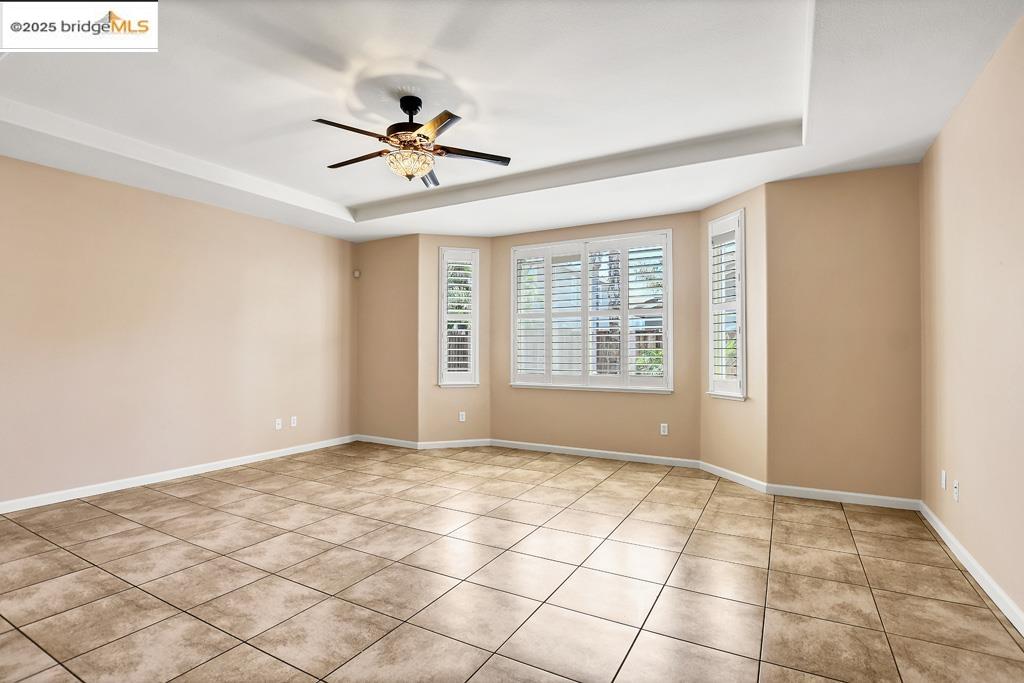Detail Gallery Image 17 of 42 For 6327 Crystal Springs Cir, Discovery Bay,  CA 94505 - 4 Beds | 3 Baths