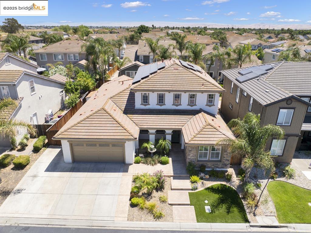 Detail Gallery Image 4 of 42 For 6327 Crystal Springs Cir, Discovery Bay,  CA 94505 - 4 Beds | 3 Baths