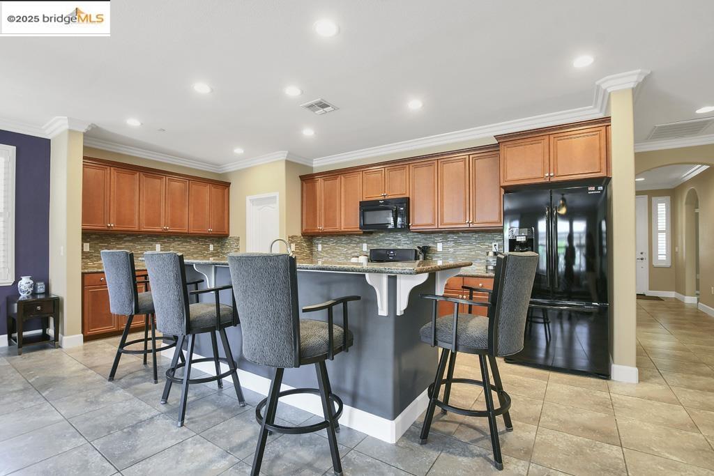 Detail Gallery Image 7 of 31 For 9925 Pyramid Way, Discovery Bay,  CA 94505 - 3 Beds | 2 Baths