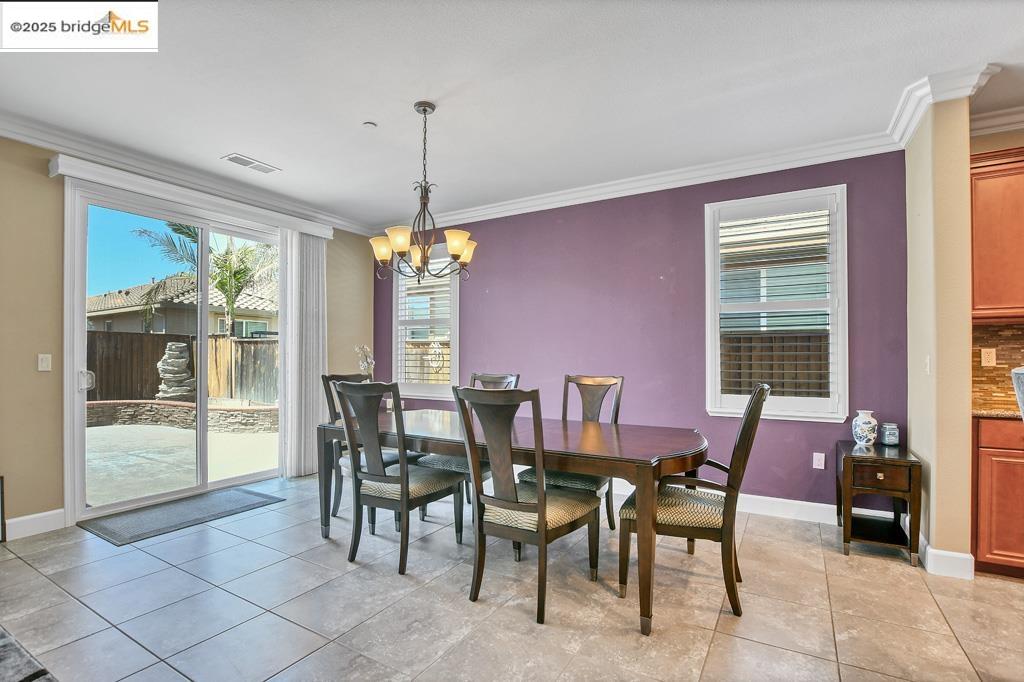 Detail Gallery Image 10 of 31 For 9925 Pyramid Way, Discovery Bay,  CA 94505 - 3 Beds | 2 Baths