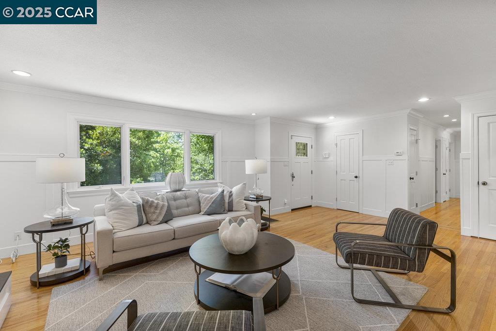Detail Gallery Image 11 of 60 For 5 Kayser Ct, Walnut Creek,  CA 94596 - 5 Beds | 3 Baths