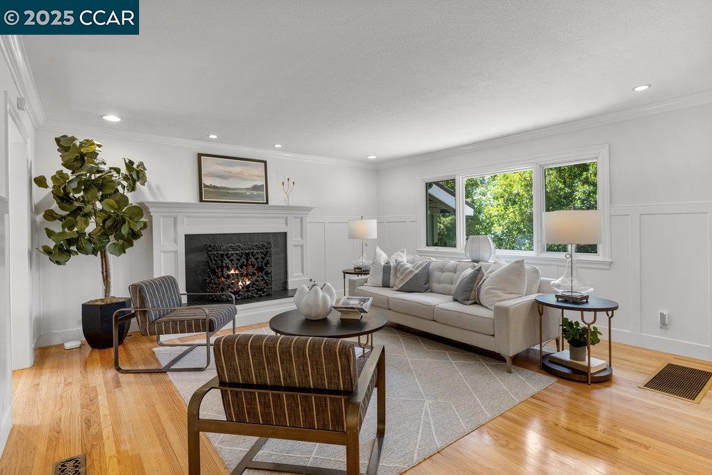 Detail Gallery Image 10 of 60 For 5 Kayser Ct, Walnut Creek,  CA 94596 - 5 Beds | 3 Baths