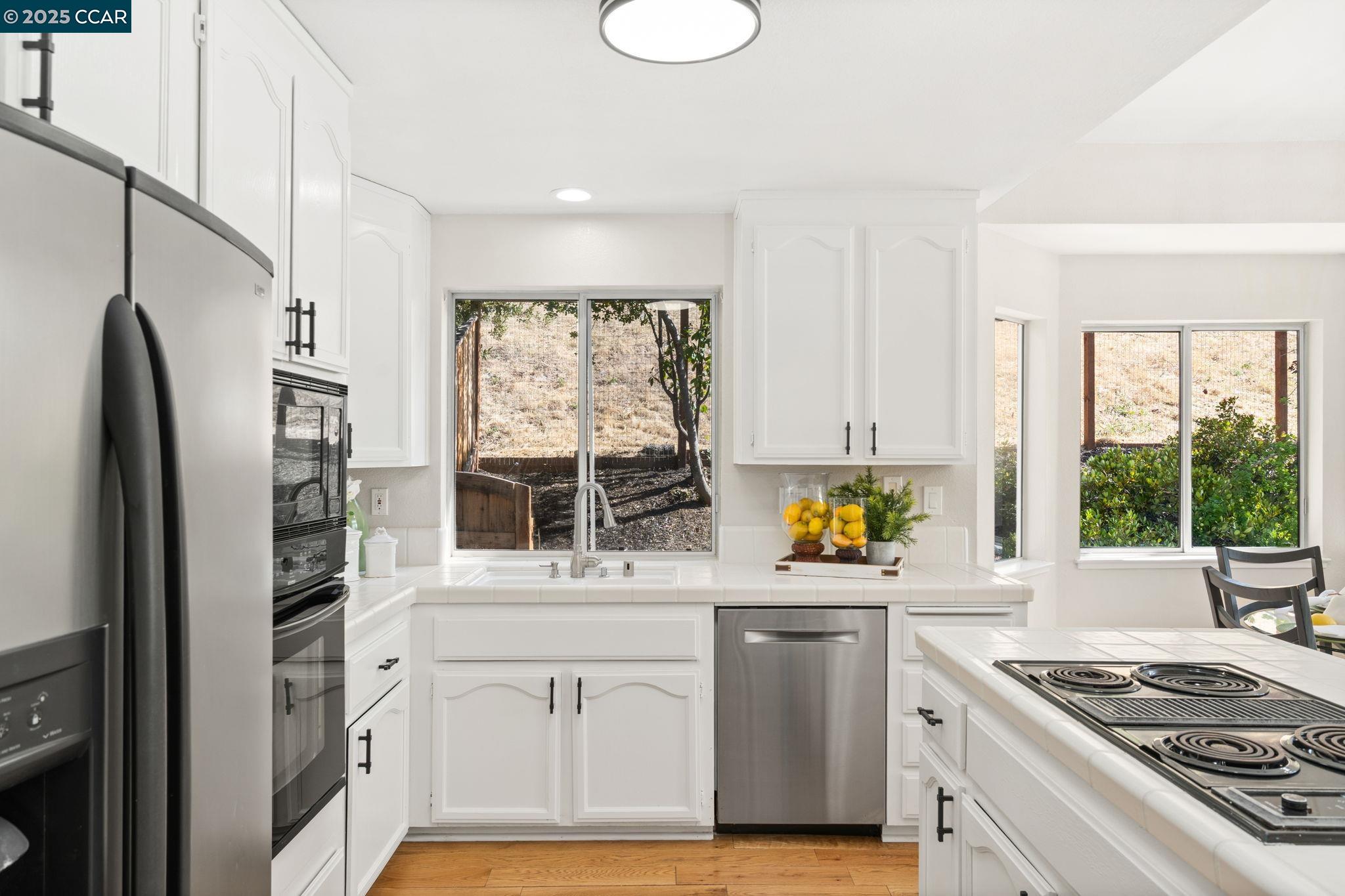 Detail Gallery Image 14 of 52 For 216 Falcon Pl, Clayton,  CA 94517 - 3 Beds | 2 Baths