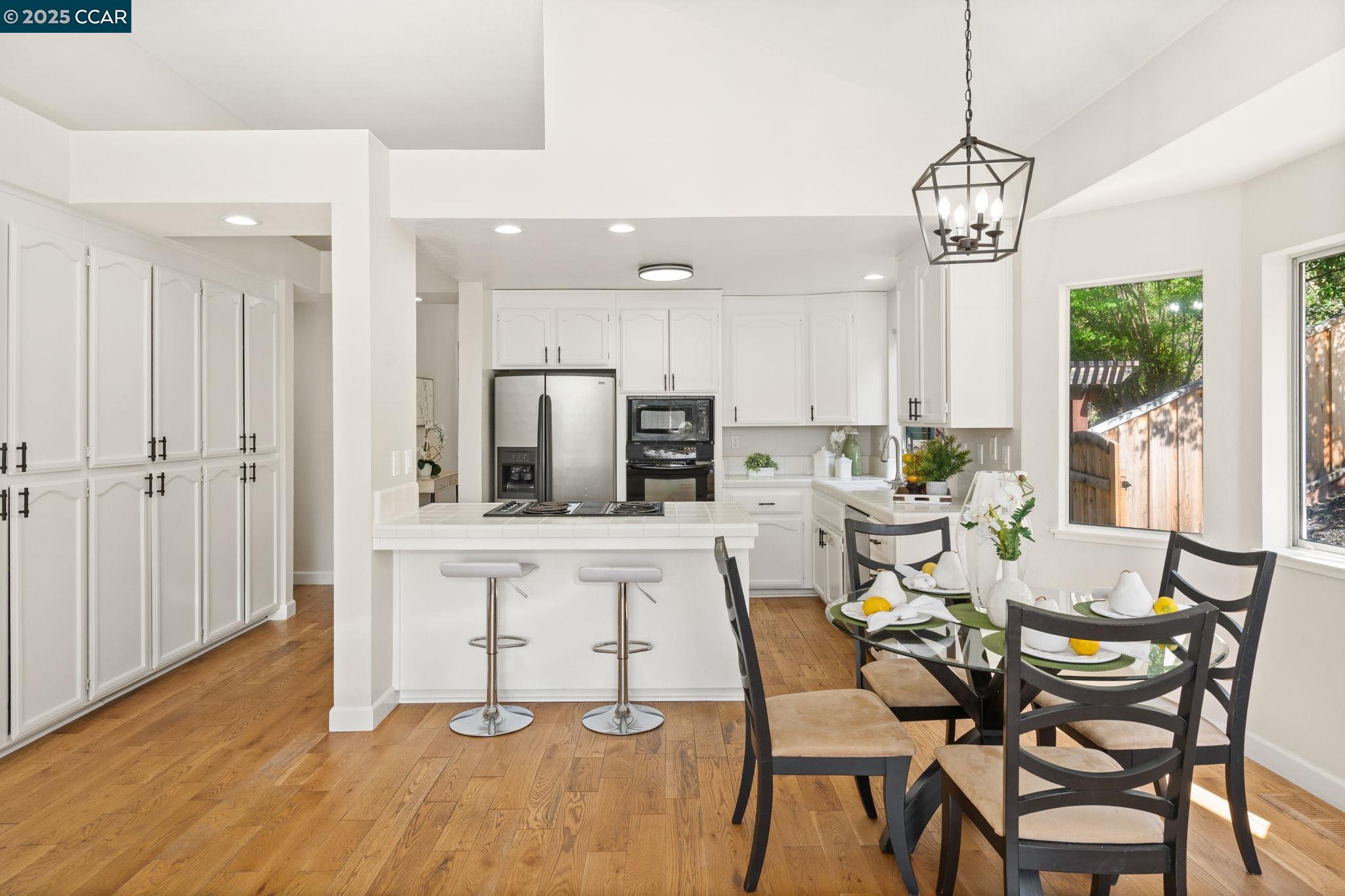 Detail Gallery Image 16 of 52 For 216 Falcon Pl, Clayton,  CA 94517 - 3 Beds | 2 Baths