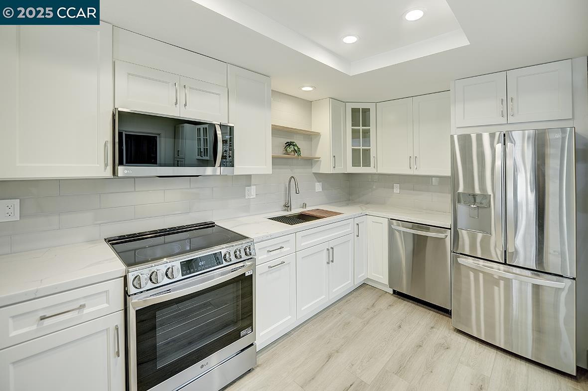 Photo #2: 41100598 Listing 