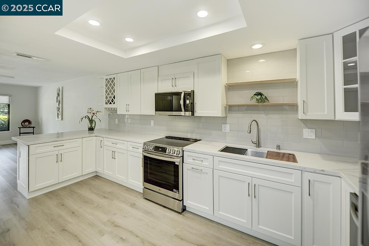Photo #6: 41100598 Listing 