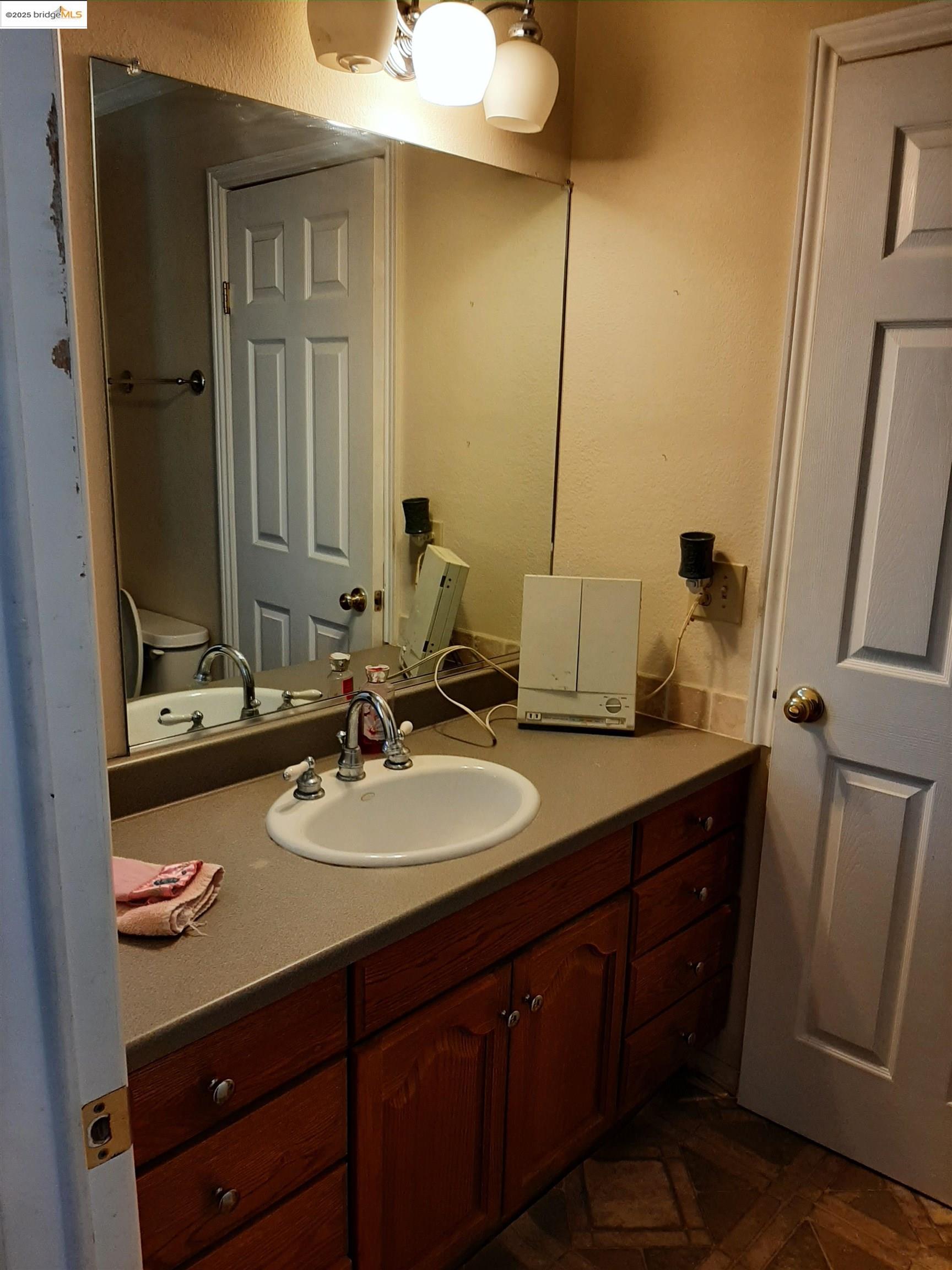Detail Gallery Image 13 of 14 For 34 Mark Lane, Antioch,  CA 94509-4415 - 2 Beds | 22 Baths