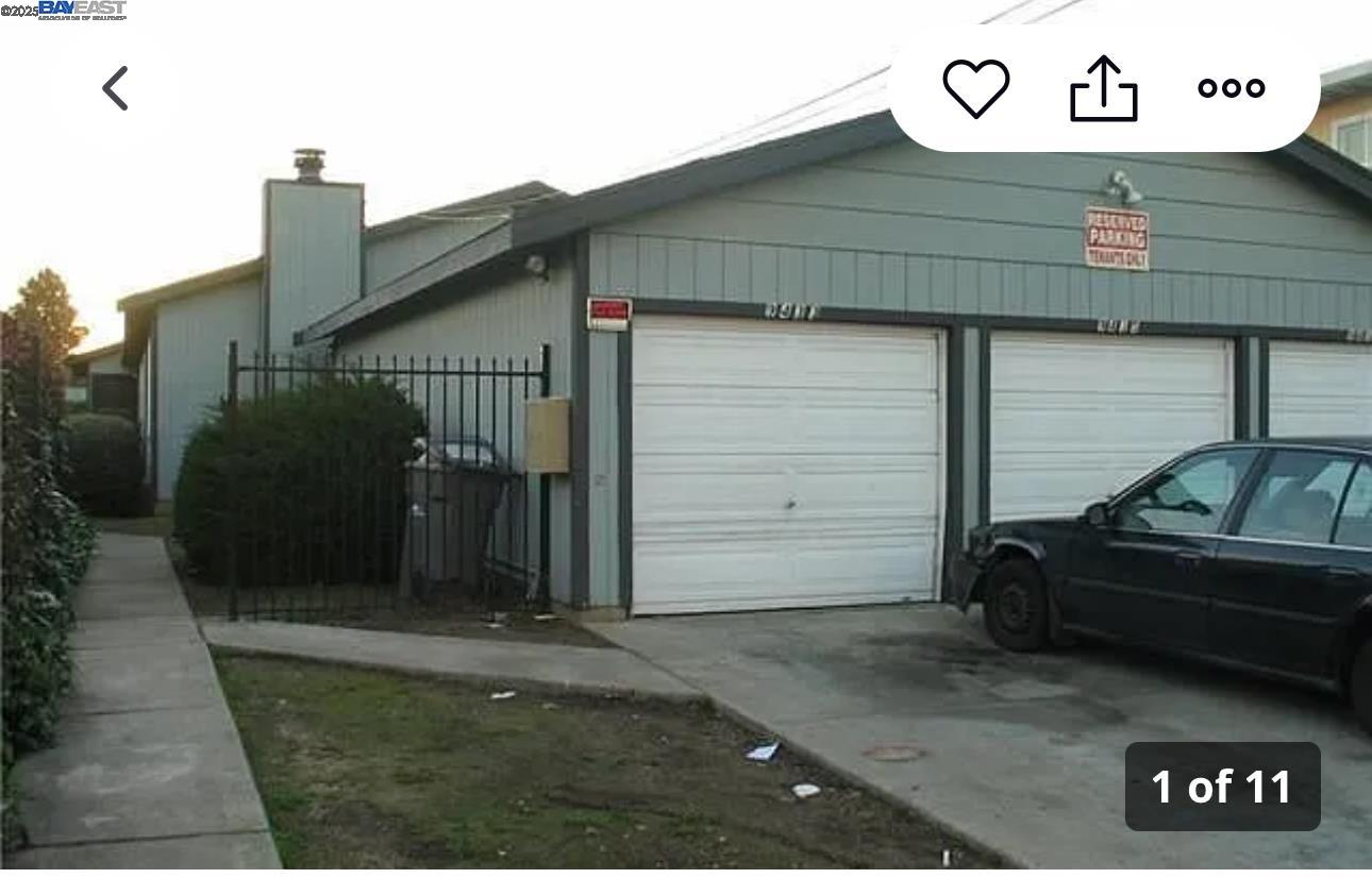 9437 Peach Street, Oakland, California 94603, 3 Bedrooms Bedrooms, 5 Rooms Rooms,2 BathroomsBathrooms,Residential Lease,For Rent,9437 Peach Street,41100604