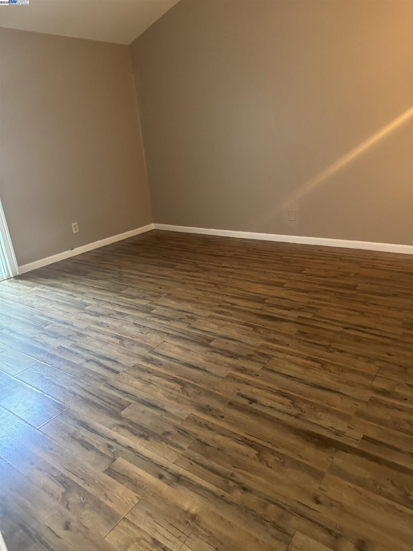 9437 Peach Street, Oakland, California 94603, 3 Bedrooms Bedrooms, 5 Rooms Rooms,2 BathroomsBathrooms,Residential Lease,For Rent,9437 Peach Street,41100604