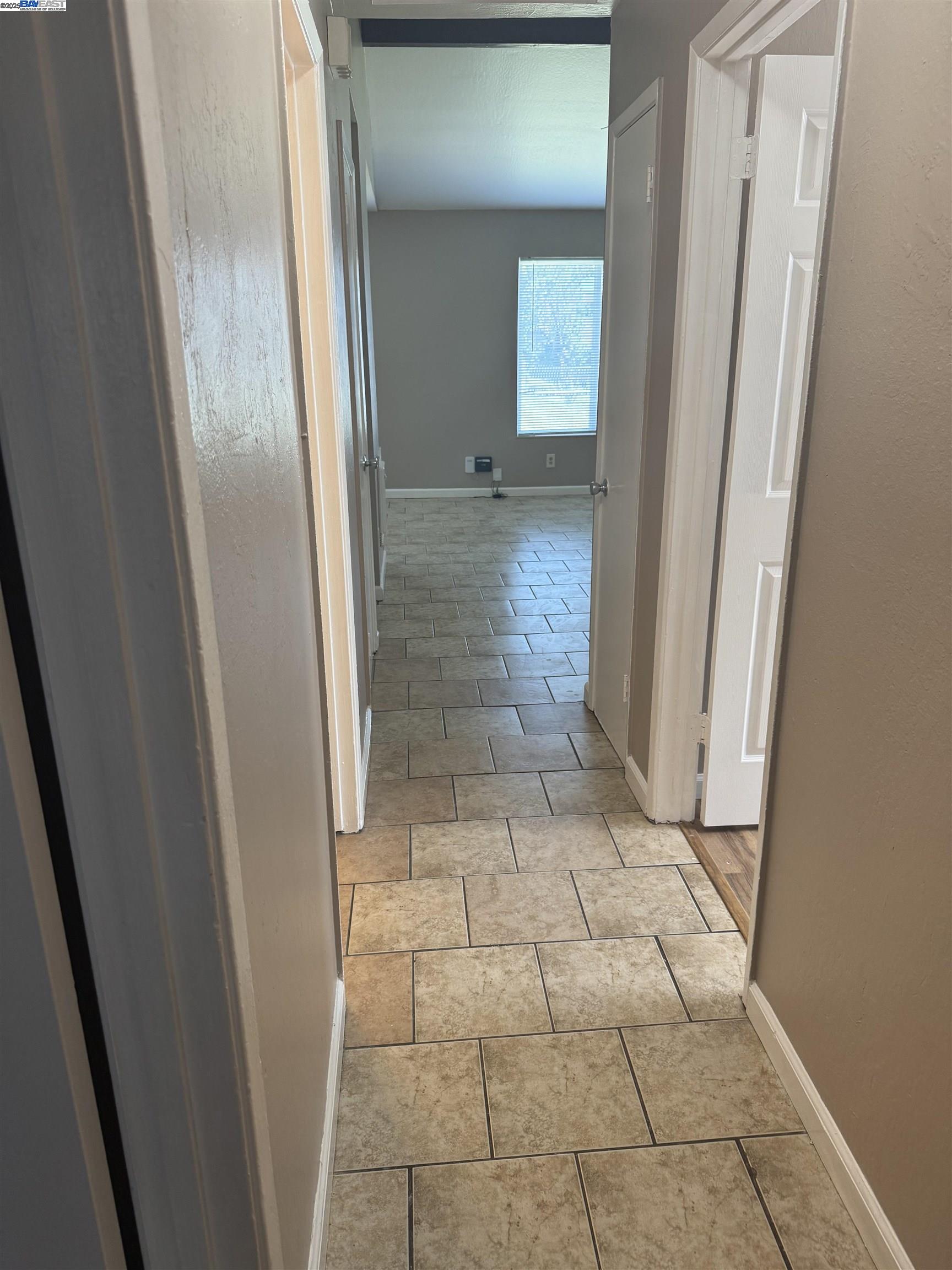9437 Peach Street, Oakland, California 94603, 3 Bedrooms Bedrooms, 5 Rooms Rooms,2 BathroomsBathrooms,Residential Lease,For Rent,9437 Peach Street,41100604