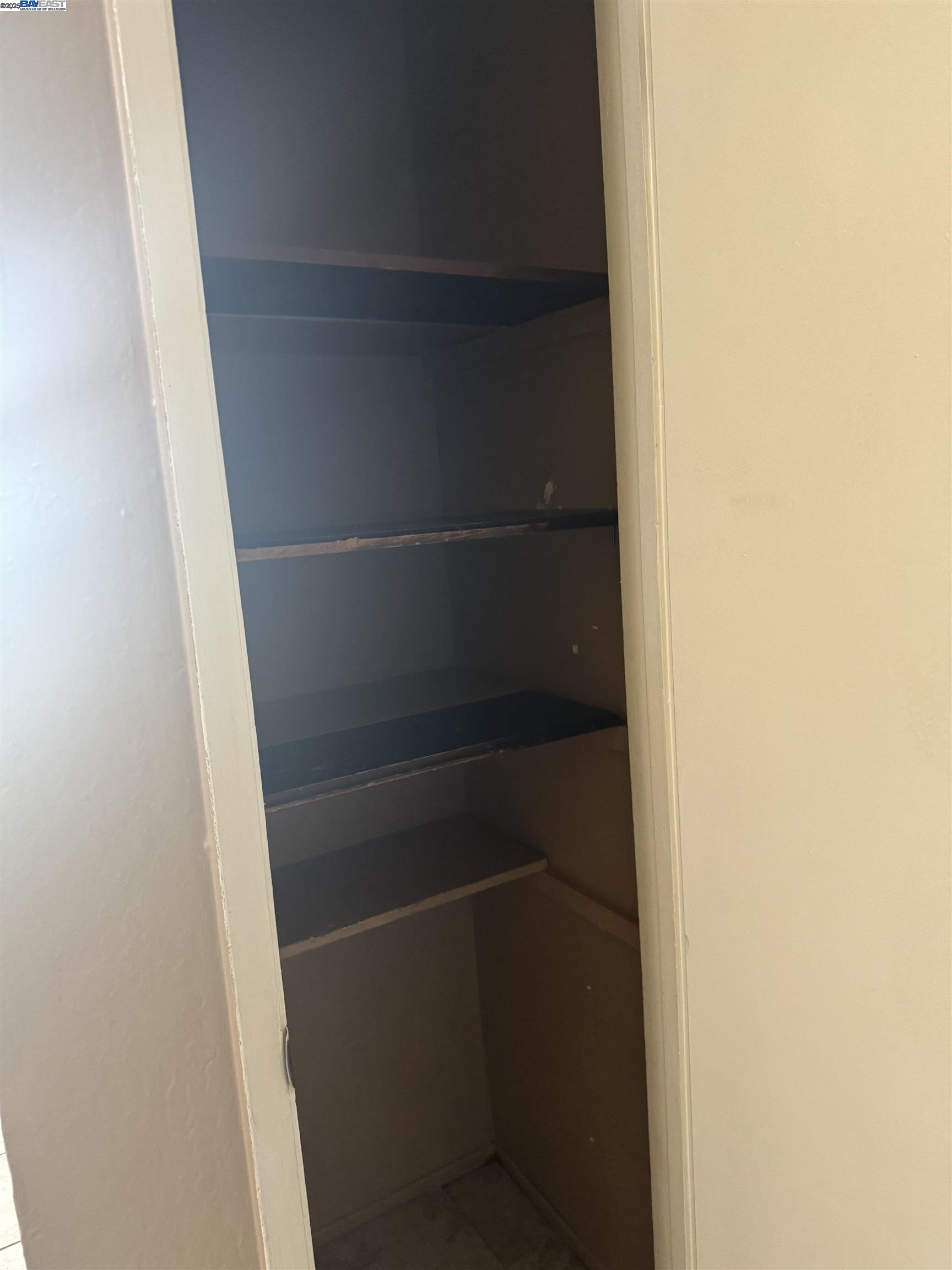 9437 Peach Street, Oakland, California 94603, 3 Bedrooms Bedrooms, 5 Rooms Rooms,2 BathroomsBathrooms,Residential Lease,For Rent,9437 Peach Street,41100604